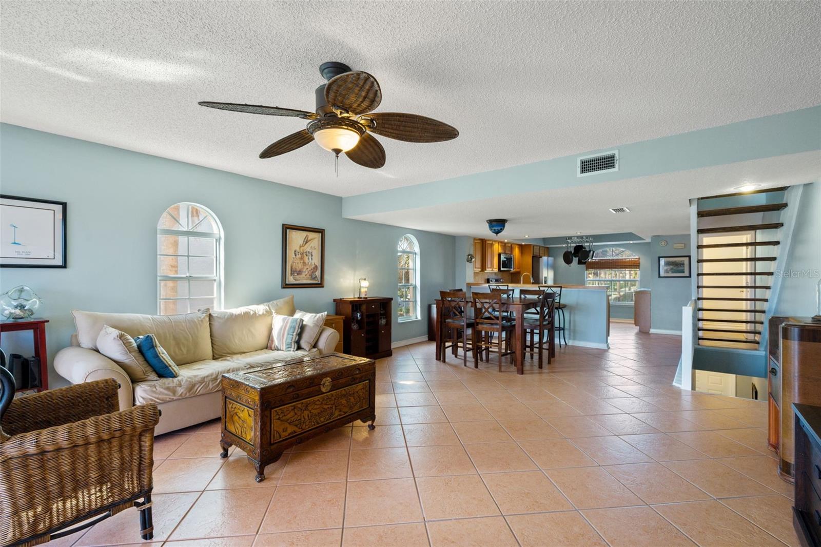 Image 25 of 82 For 637 Pinellas Bayway S 111