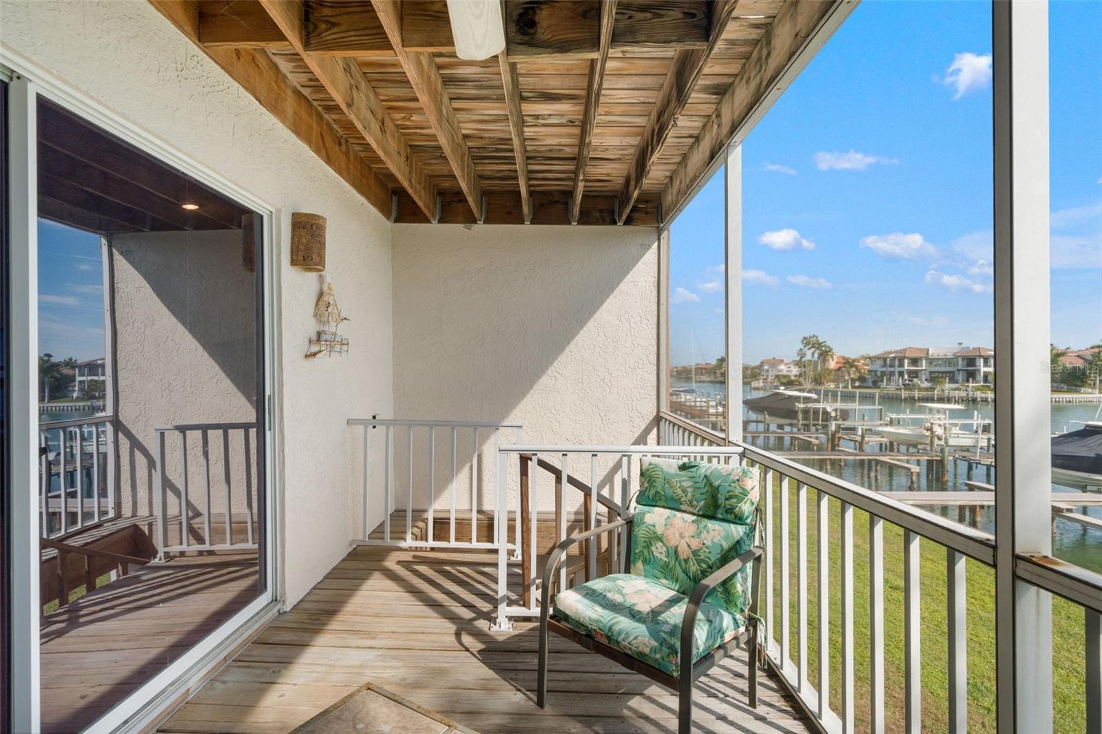 Image 31 of 82 For 637 Pinellas Bayway S 111