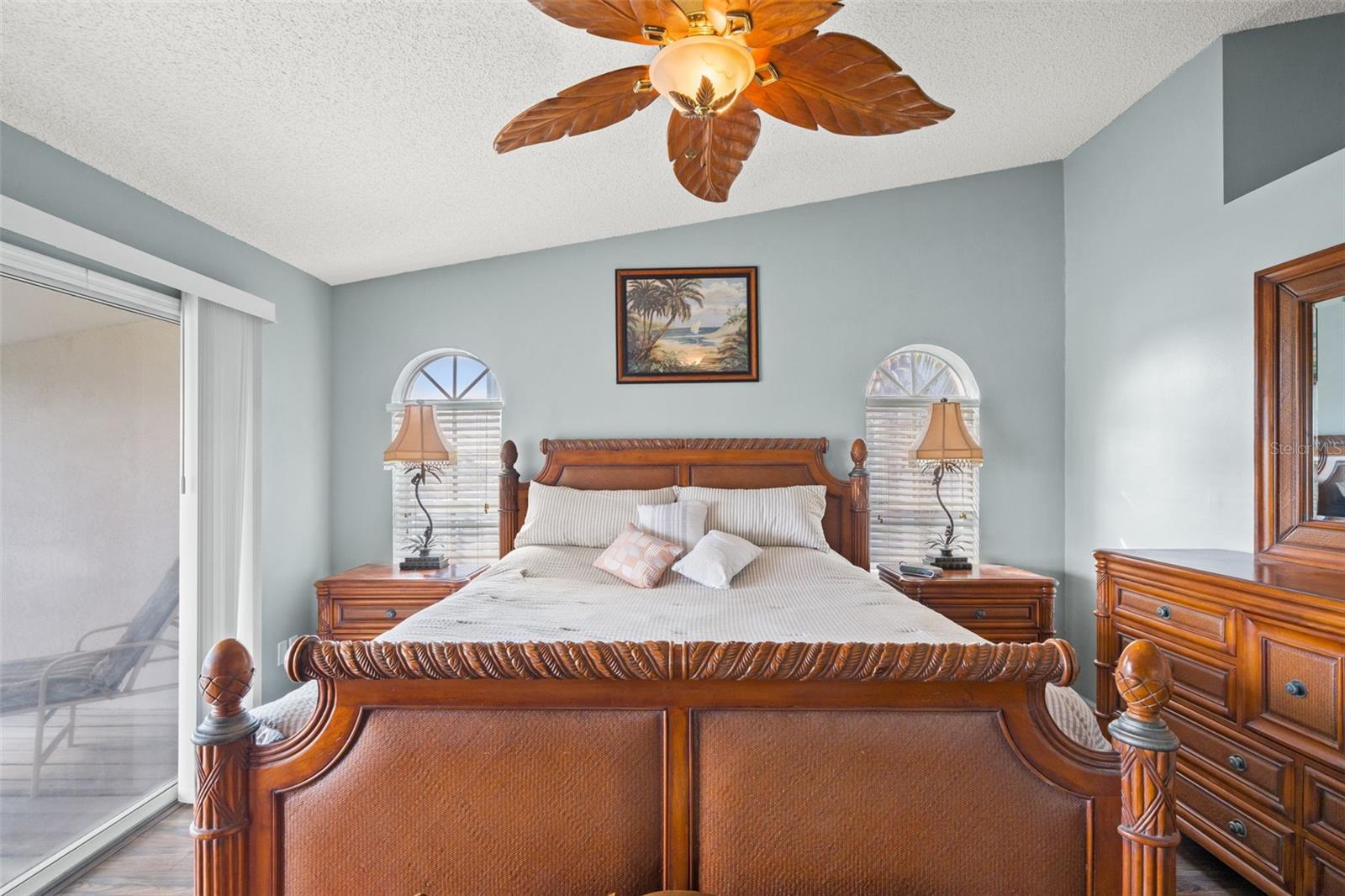 Image 34 of 82 For 637 Pinellas Bayway S 111