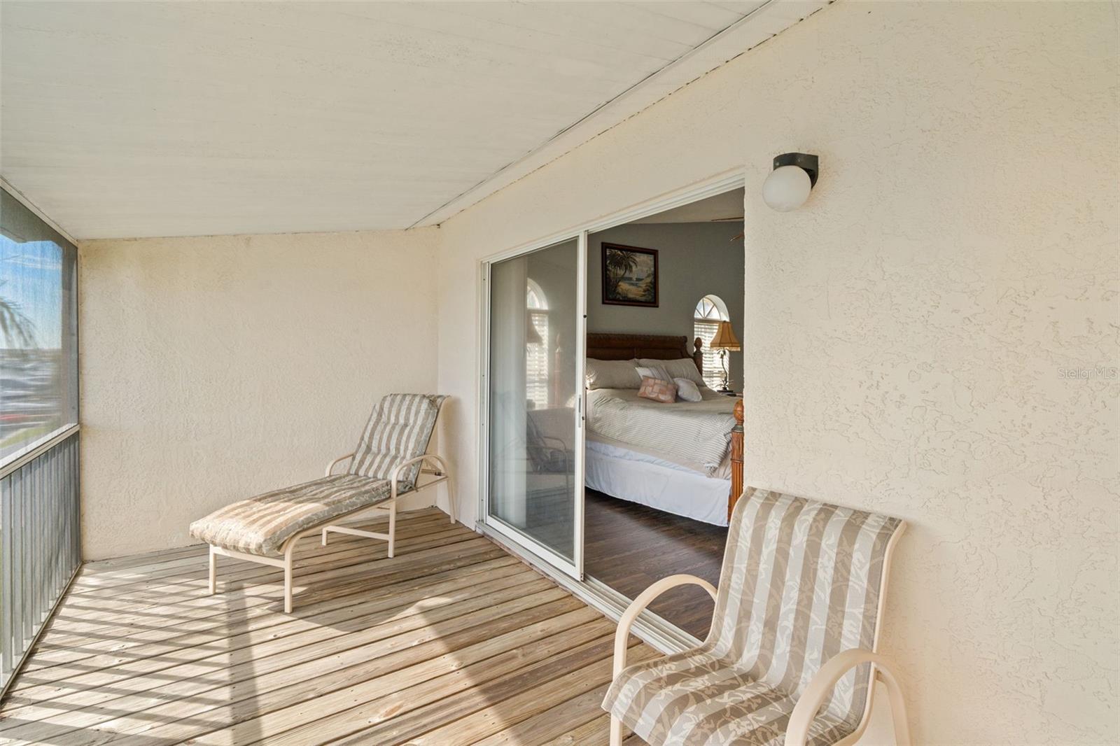 Image 40 of 82 For 637 Pinellas Bayway S 111