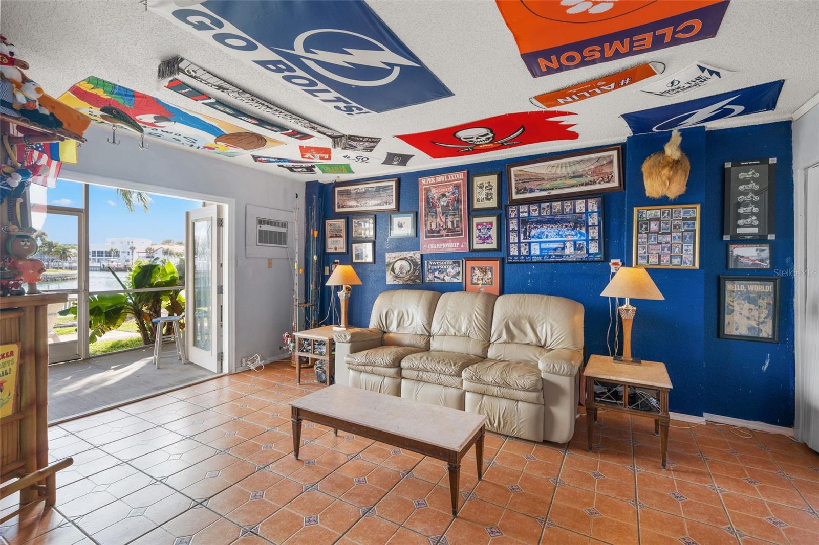 Image 52 of 82 For 637 Pinellas Bayway S 111