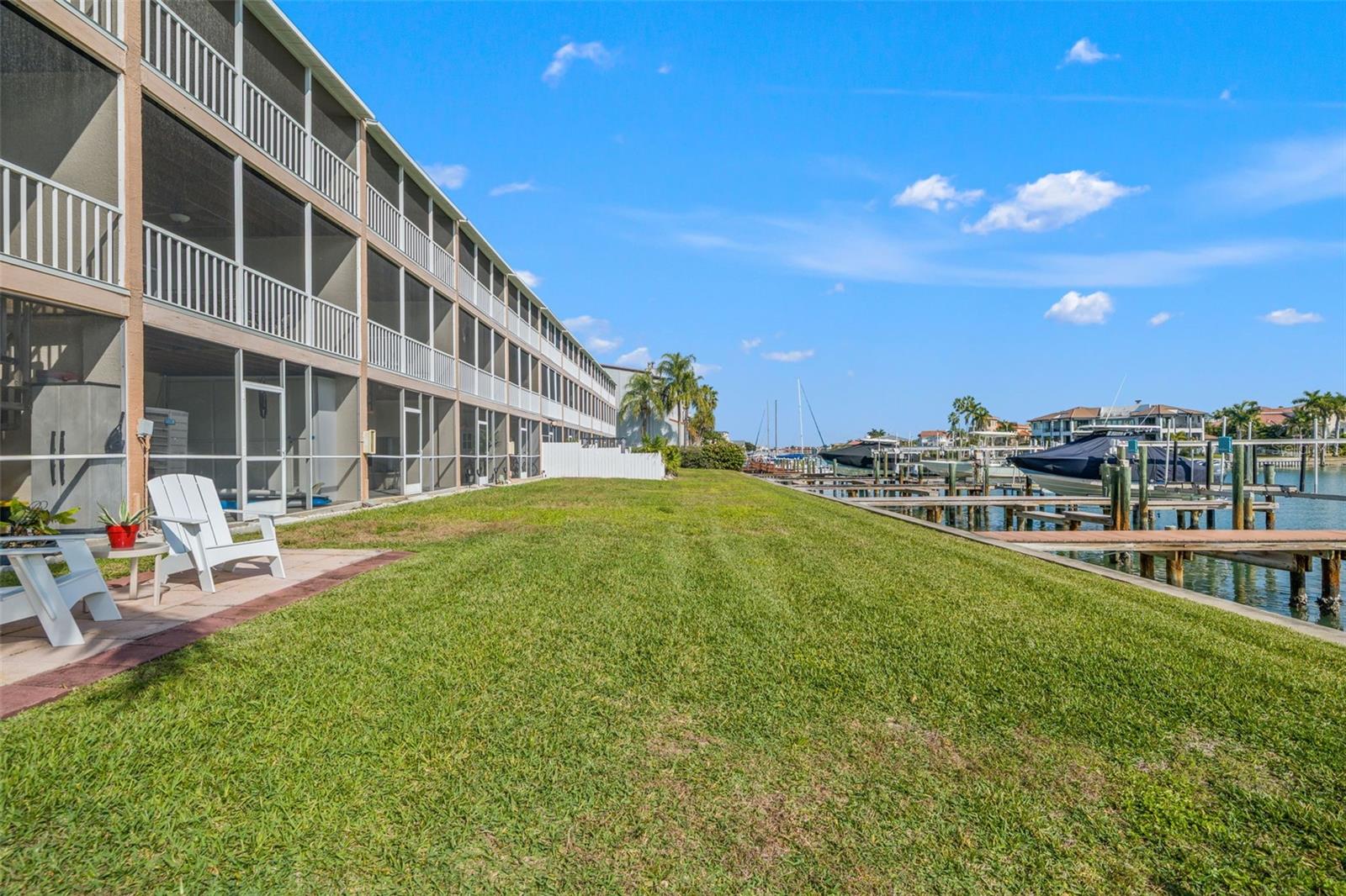 Image 67 of 82 For 637 Pinellas Bayway S 111