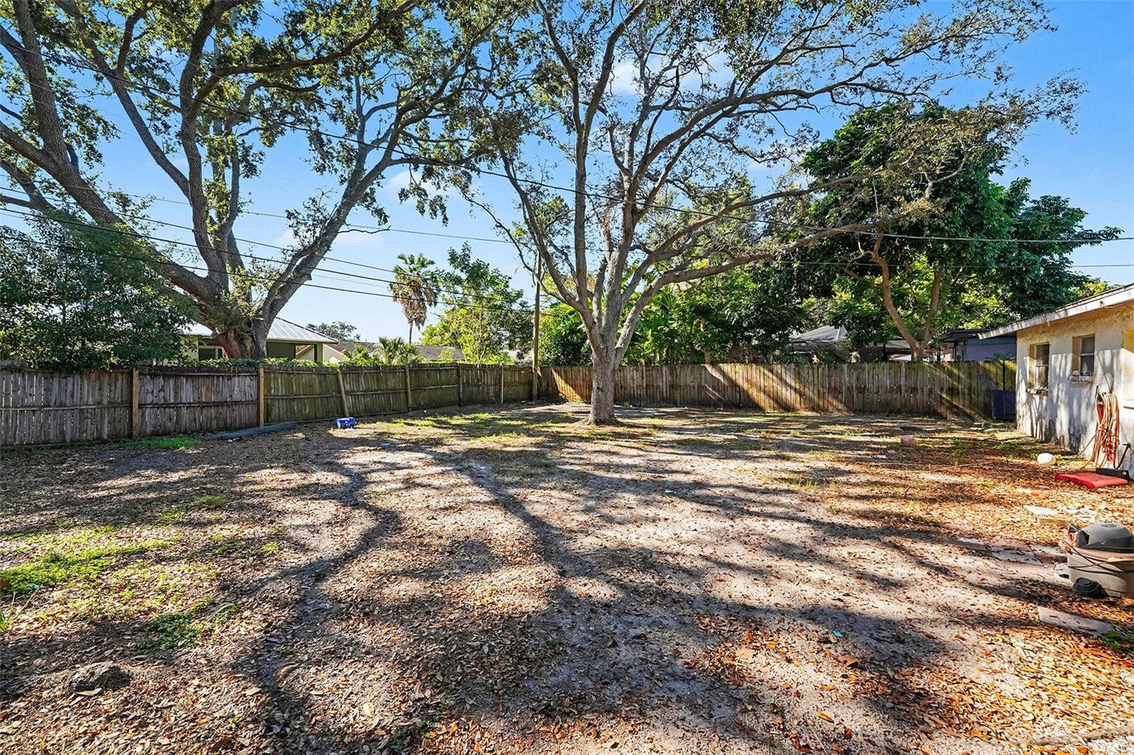 Image 23 of 24 For 3050 Meadow Lake Avenue