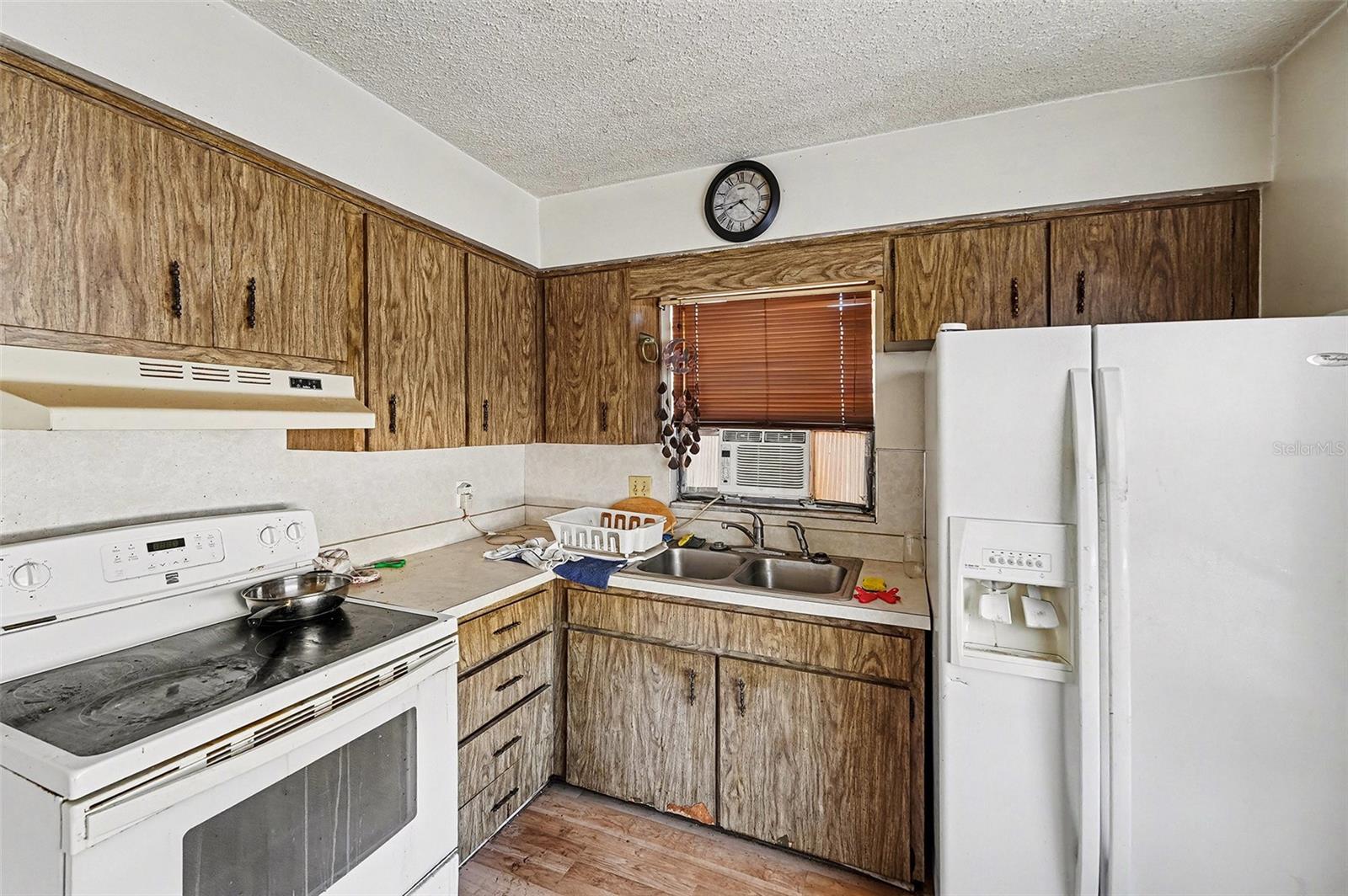 Image 6 of 24 For 3050 Meadow Lake Avenue