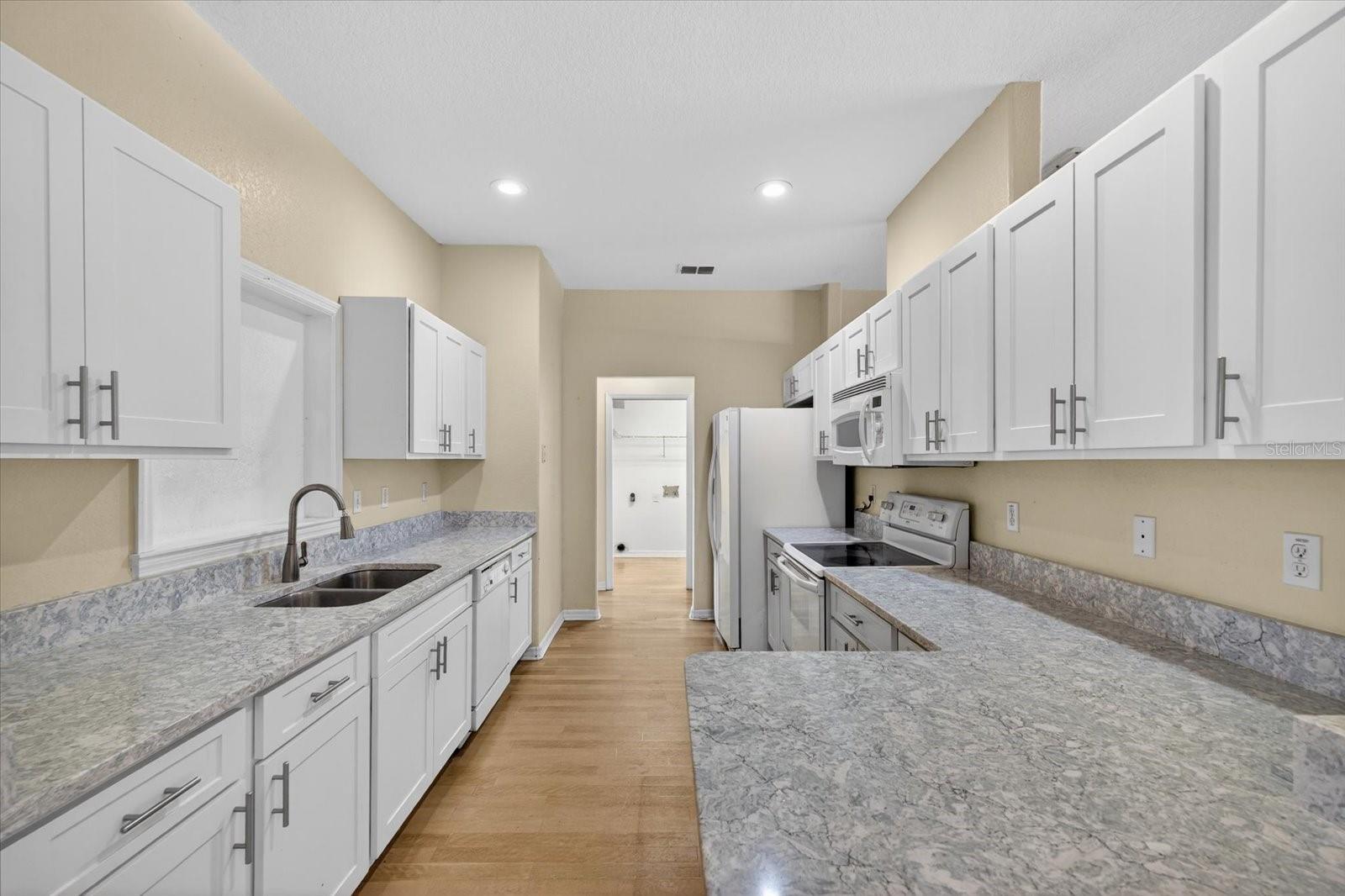 Image 17 of 51 For 6638 Hatcher Road