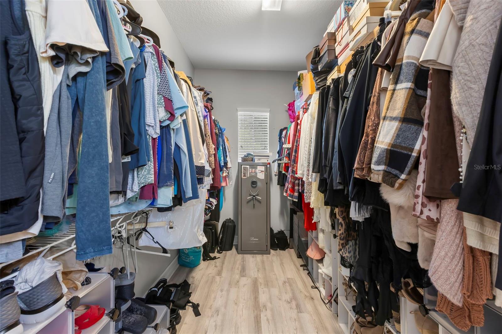 Image 34 of 88 For 5906 Fishhawk Crossing Boulevard