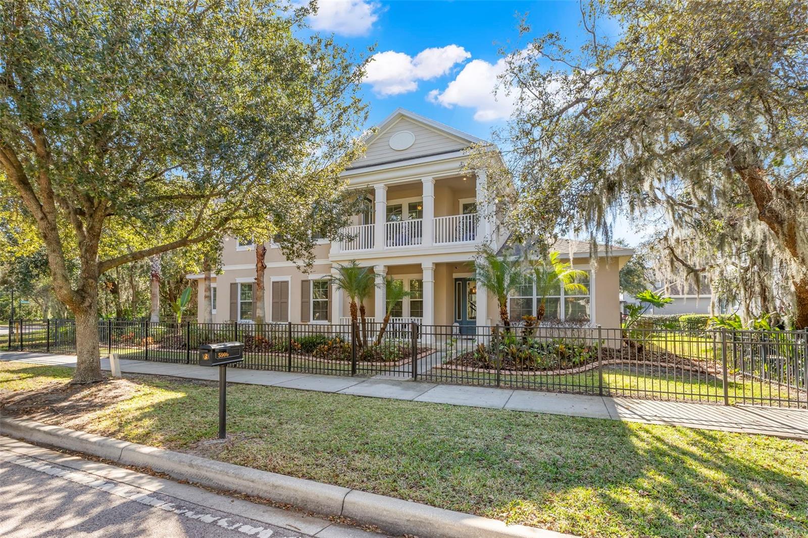 Image 4 of 88 For 5906 Fishhawk Crossing Boulevard