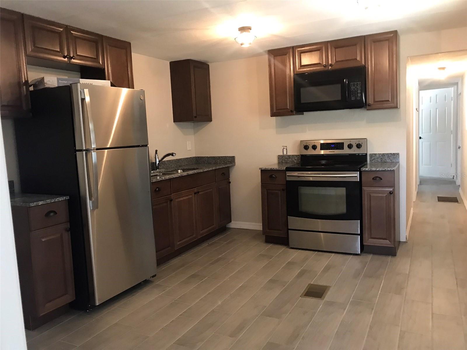 Image 4 of 16 For 7037 Lofty Drive