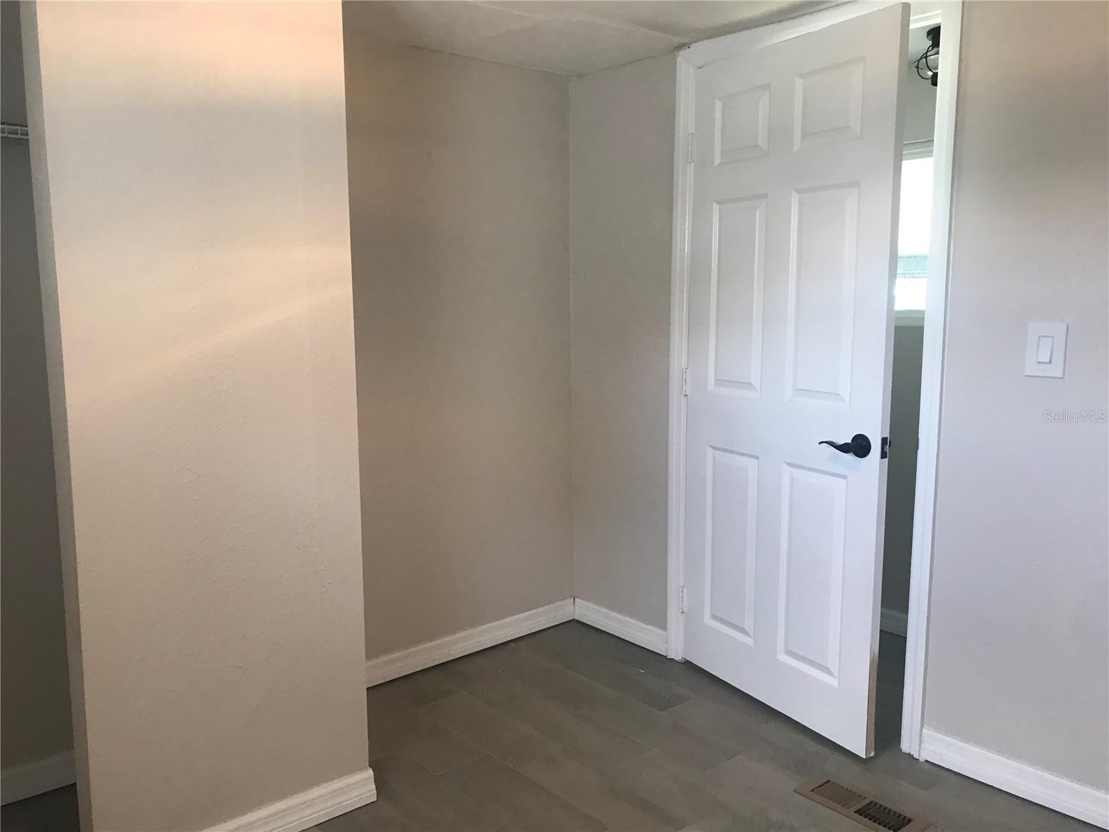 Image 7 of 16 For 7037 Lofty Drive