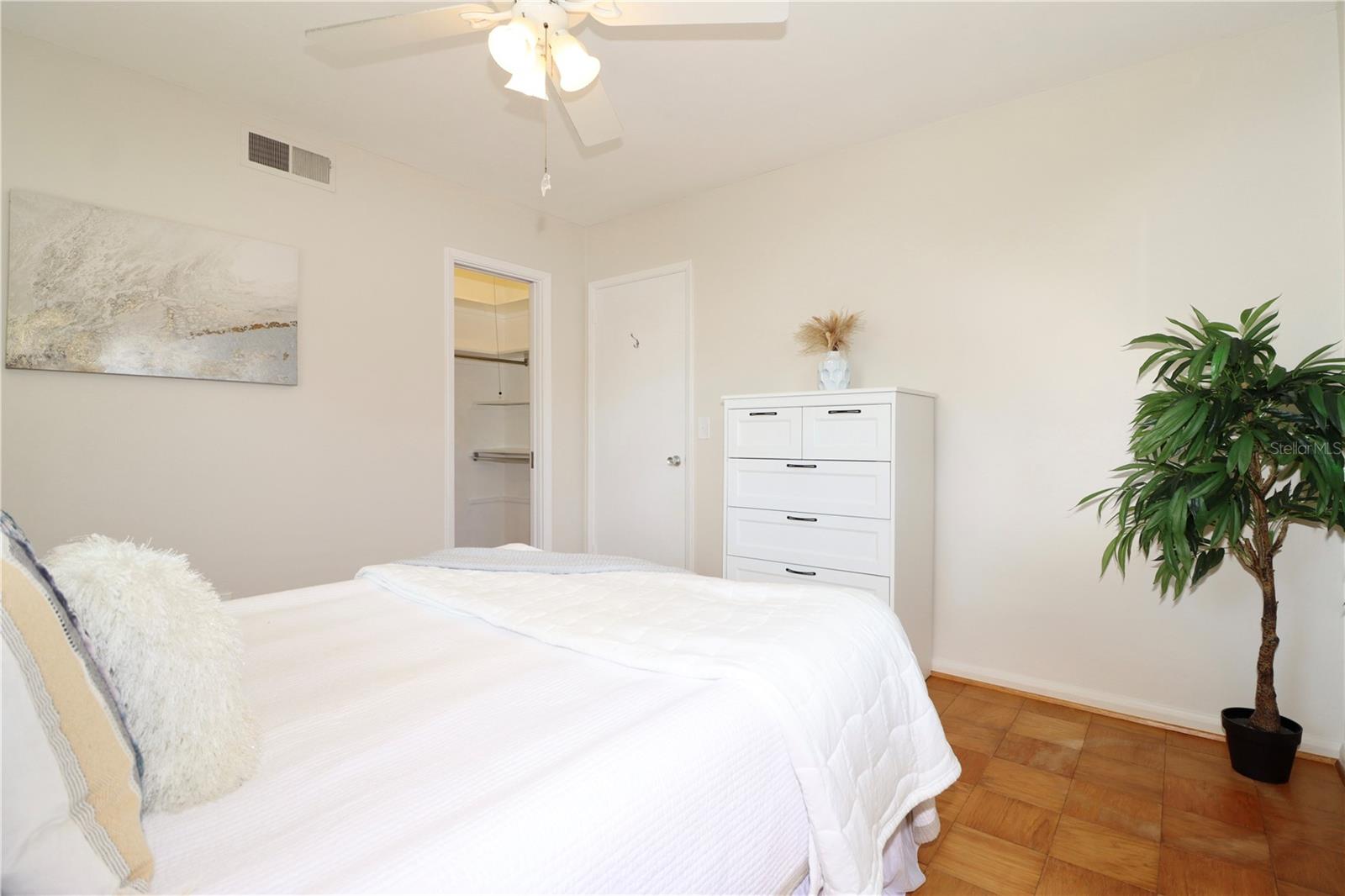 Image 27 of 49 For 1331 Dorothy Drive