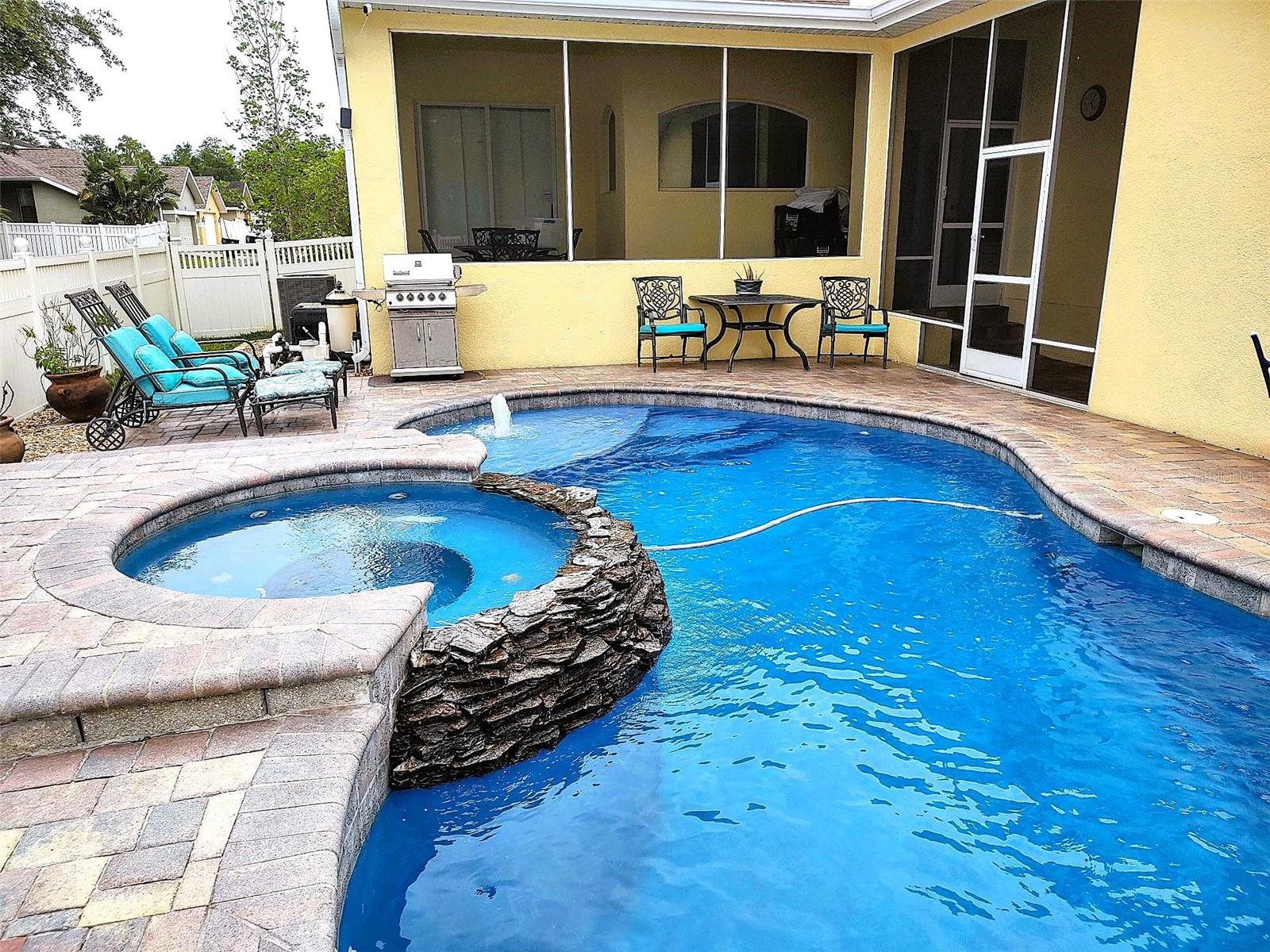 Listing photo id 27 for 3639 Hurston Street