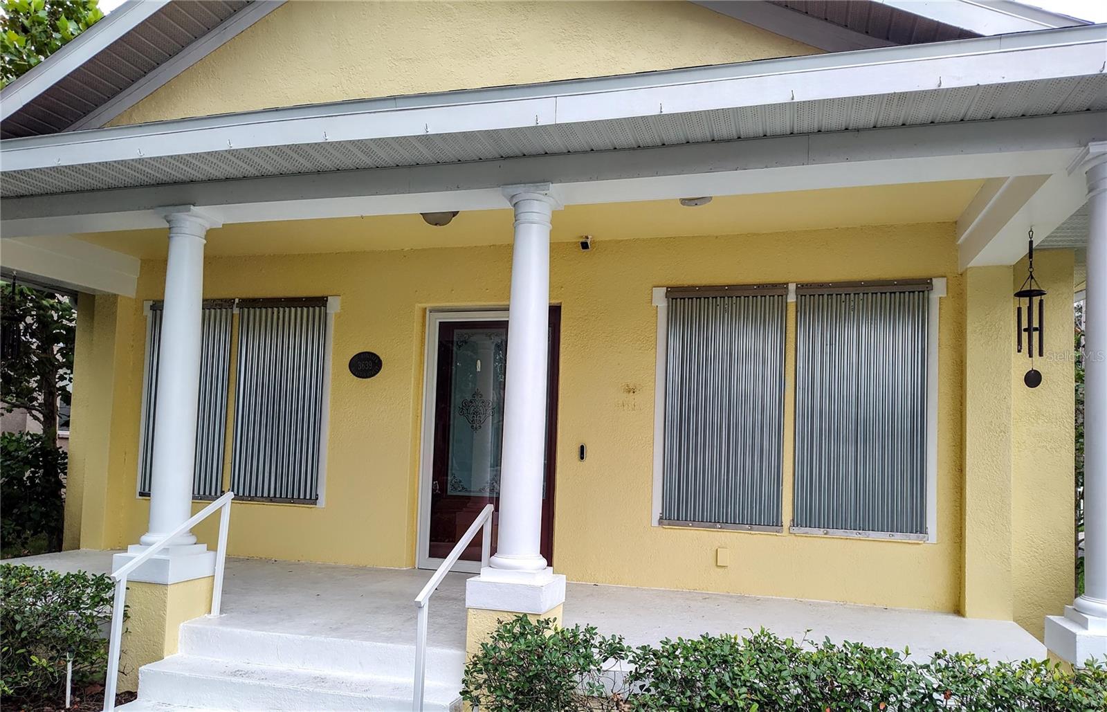 Listing photo id 32 for 3639 Hurston Street