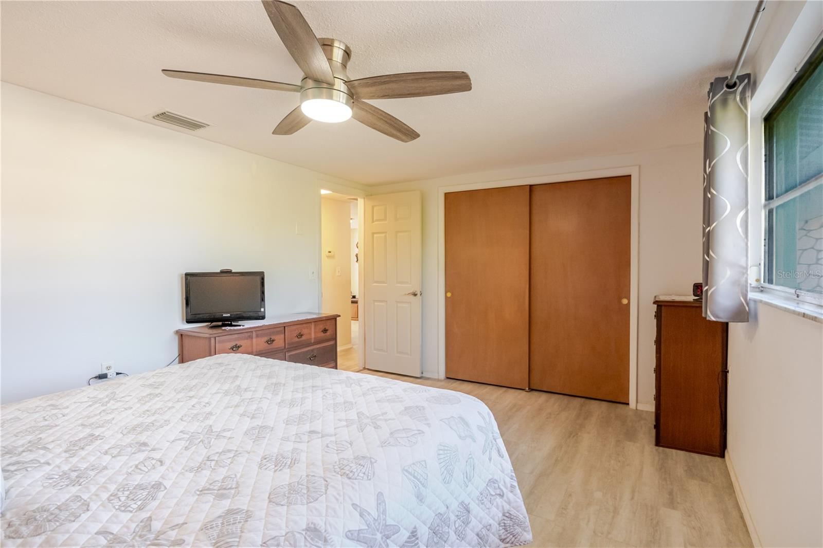 Image 24 of 51 For 5644 Riddle Road