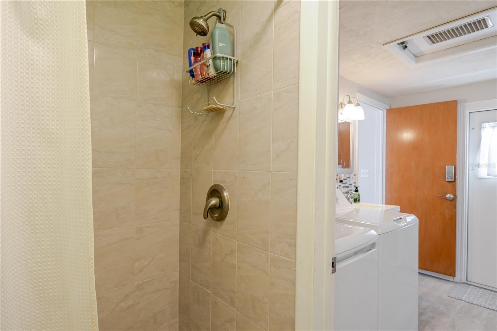 Image 32 of 51 For 5644 Riddle Road