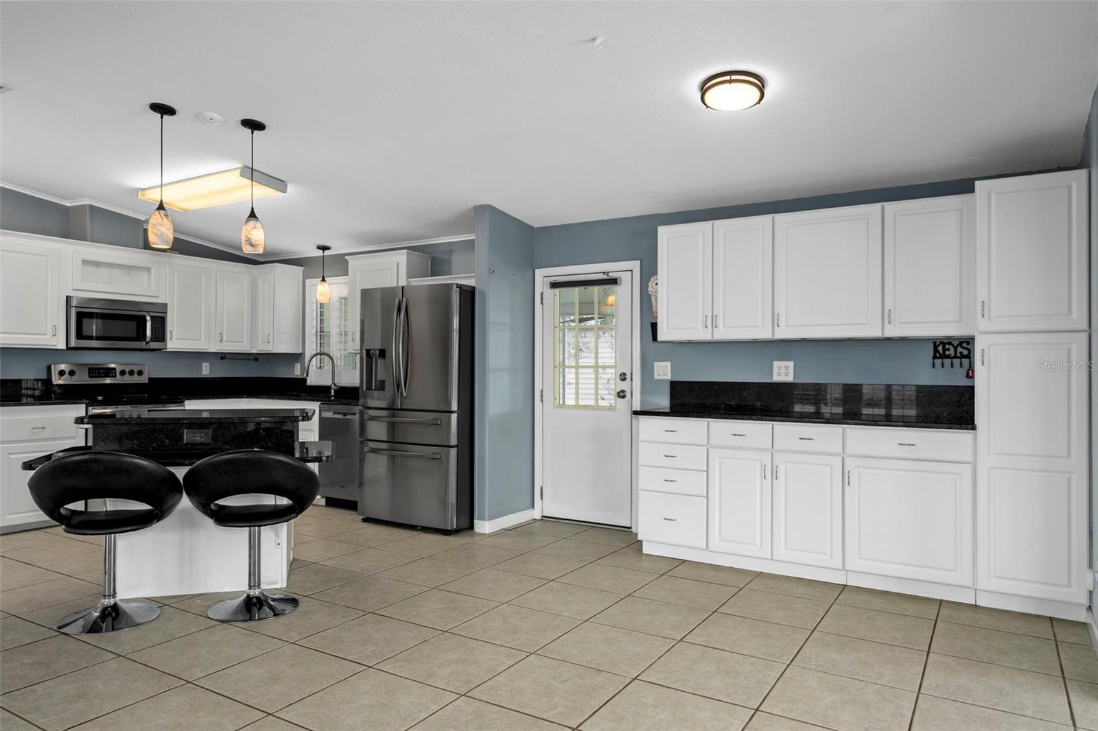 Image 14 of 45 For 37635 Gill Avenue