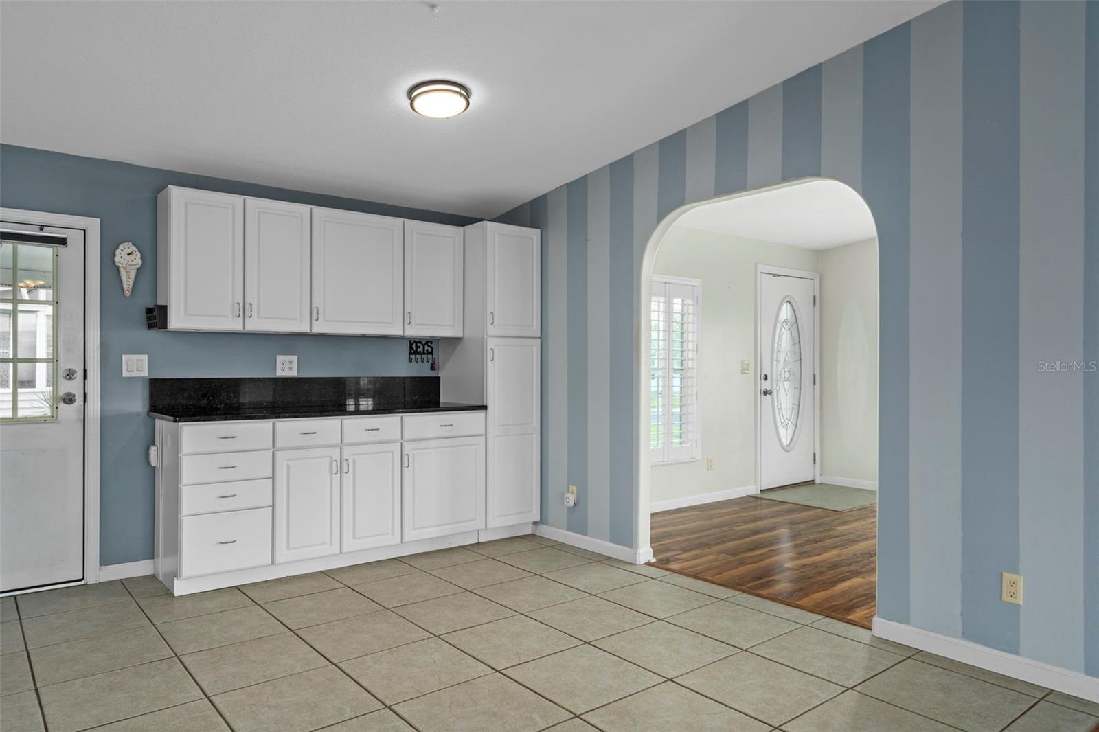 Image 15 of 45 For 37635 Gill Avenue