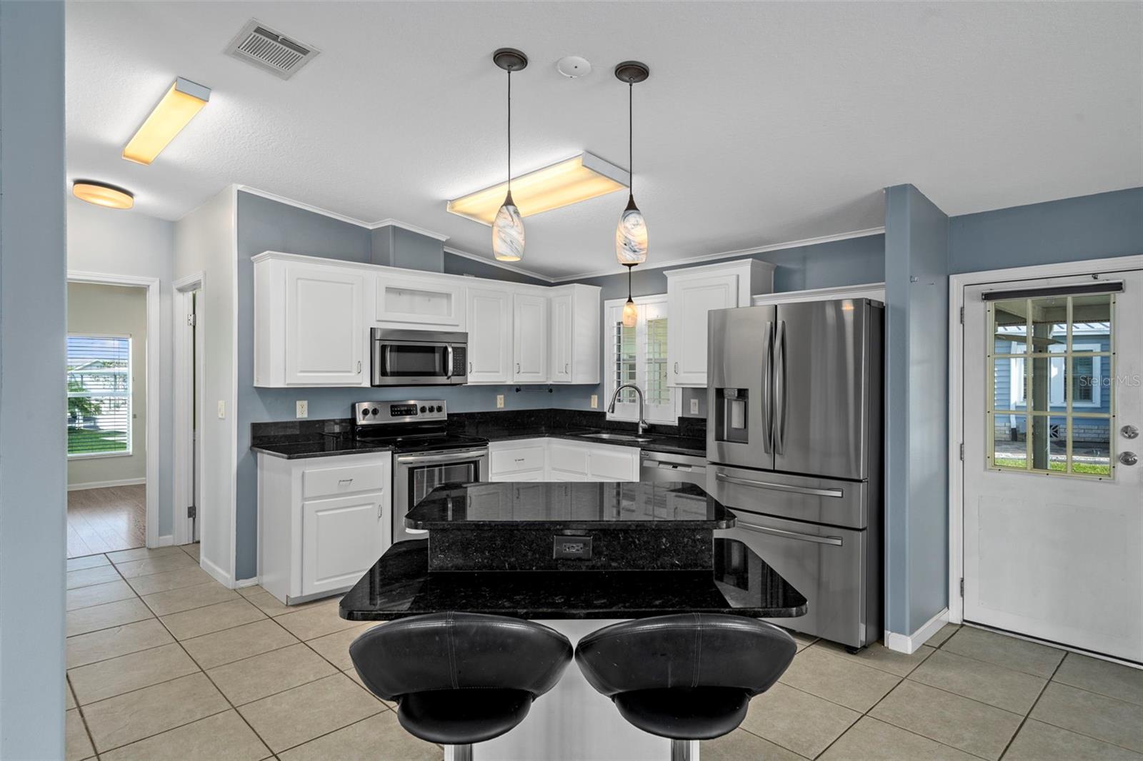 Image 16 of 45 For 37635 Gill Avenue