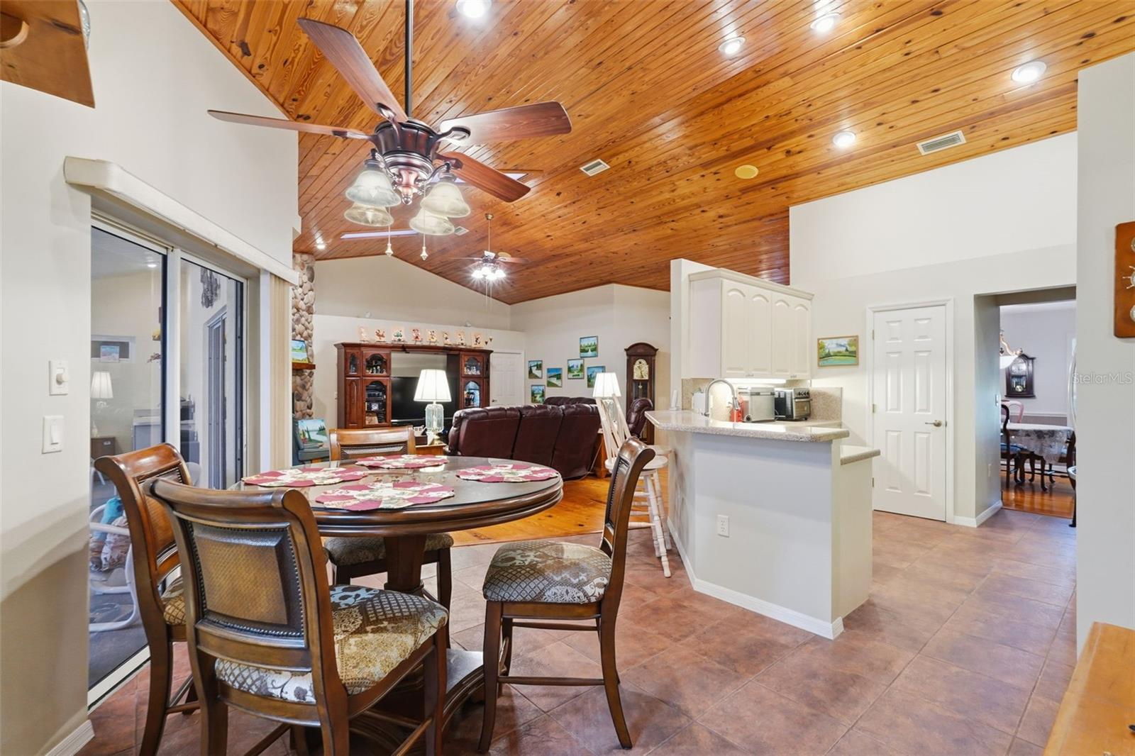 Image 11 of 57 For 340 Hedrick Avenue