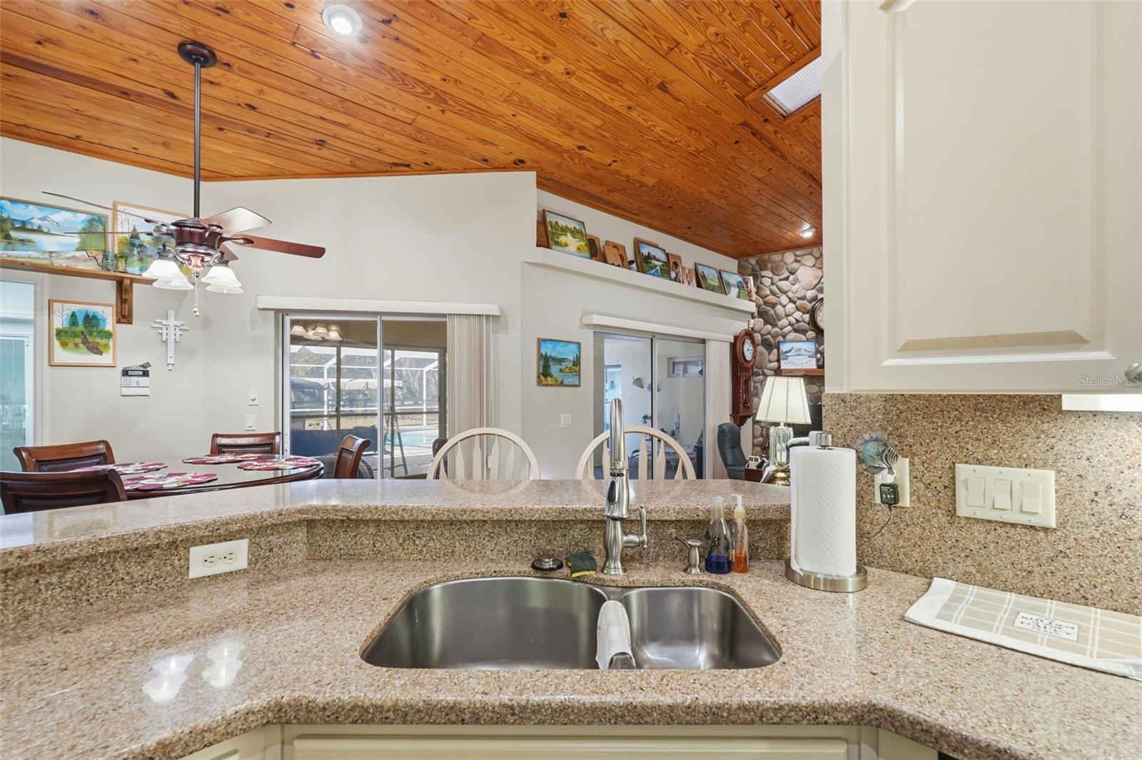 Image 17 of 57 For 340 Hedrick Avenue