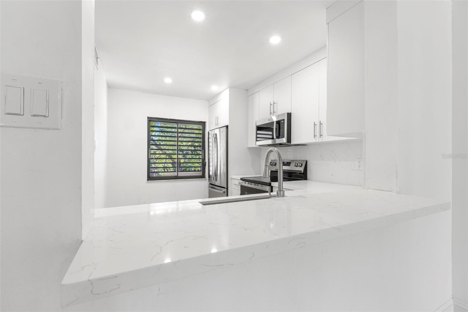 Image 11 of 50 For 1802 Mariner Drive 21