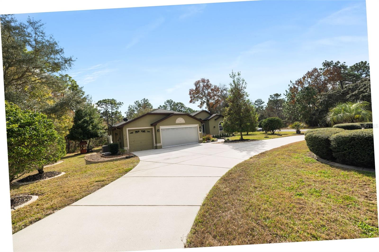 Image 10 of 70 For 1 Plumbago Drive