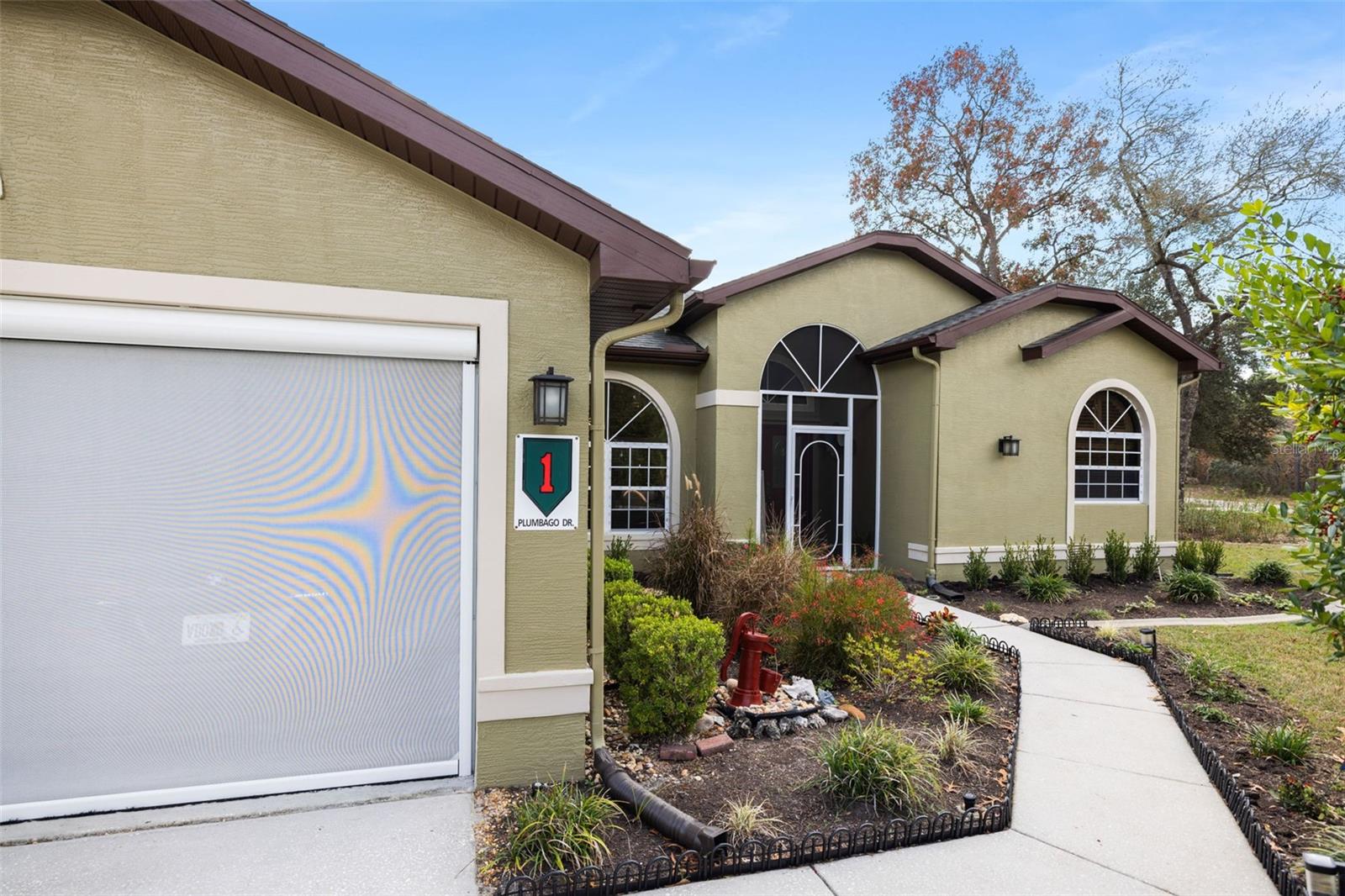 Image 6 of 70 For 1 Plumbago Drive