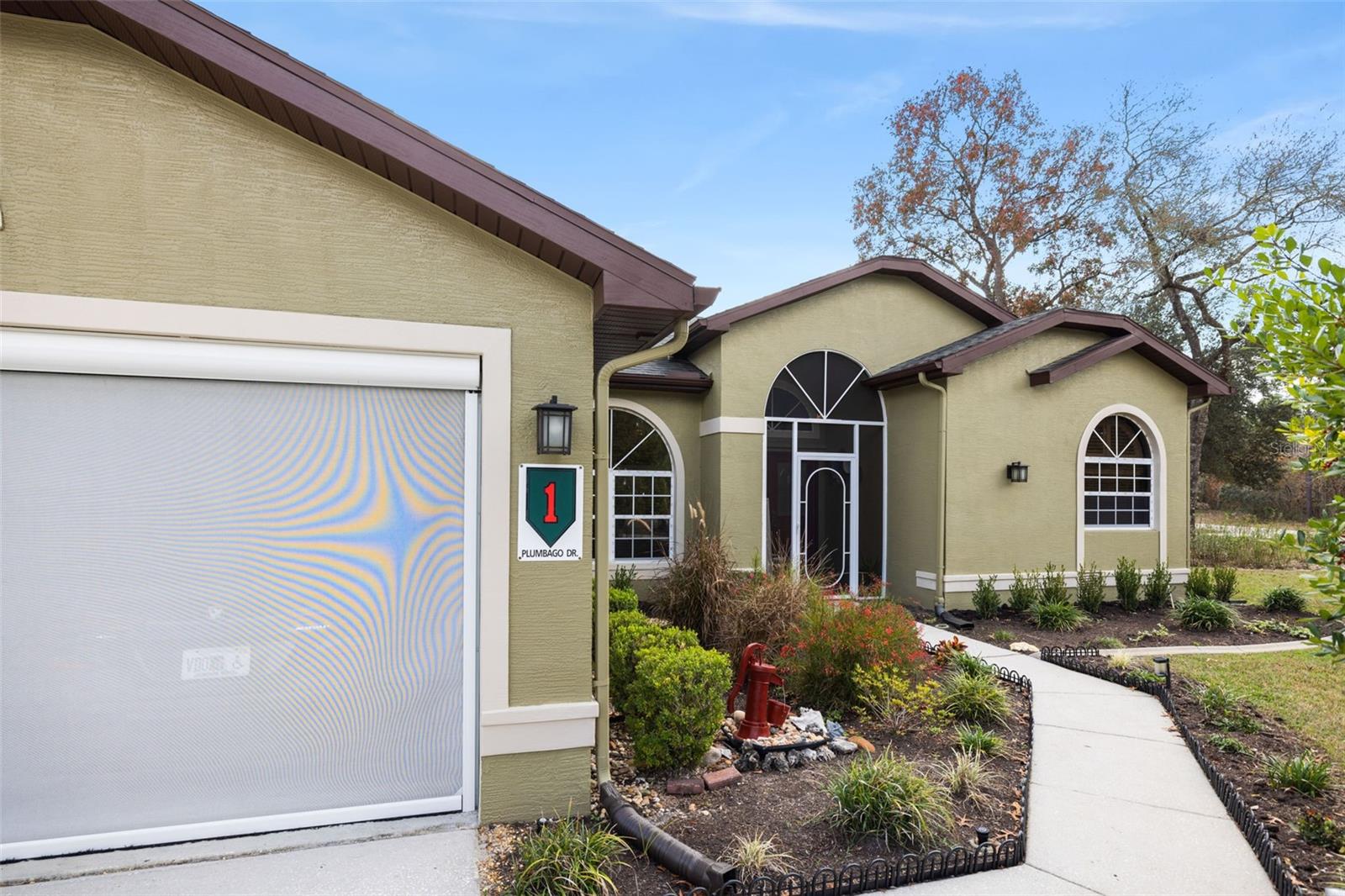 Image 7 of 70 For 1 Plumbago Drive