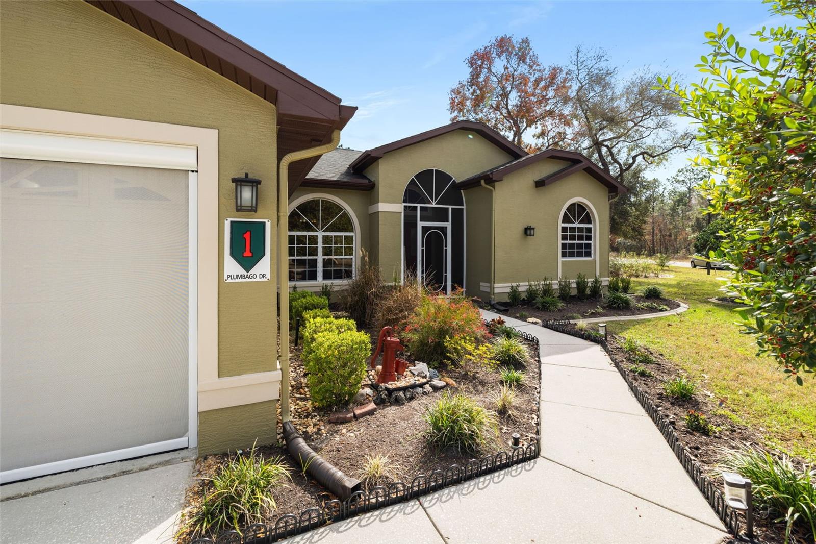 Image 9 of 70 For 1 Plumbago Drive