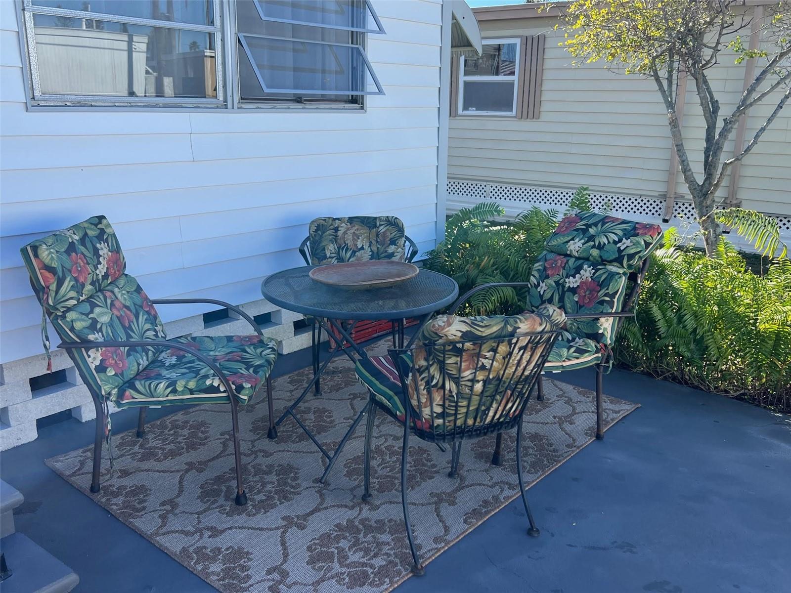 Image 3 of 16 For 12674 Seminole Boulevard M14