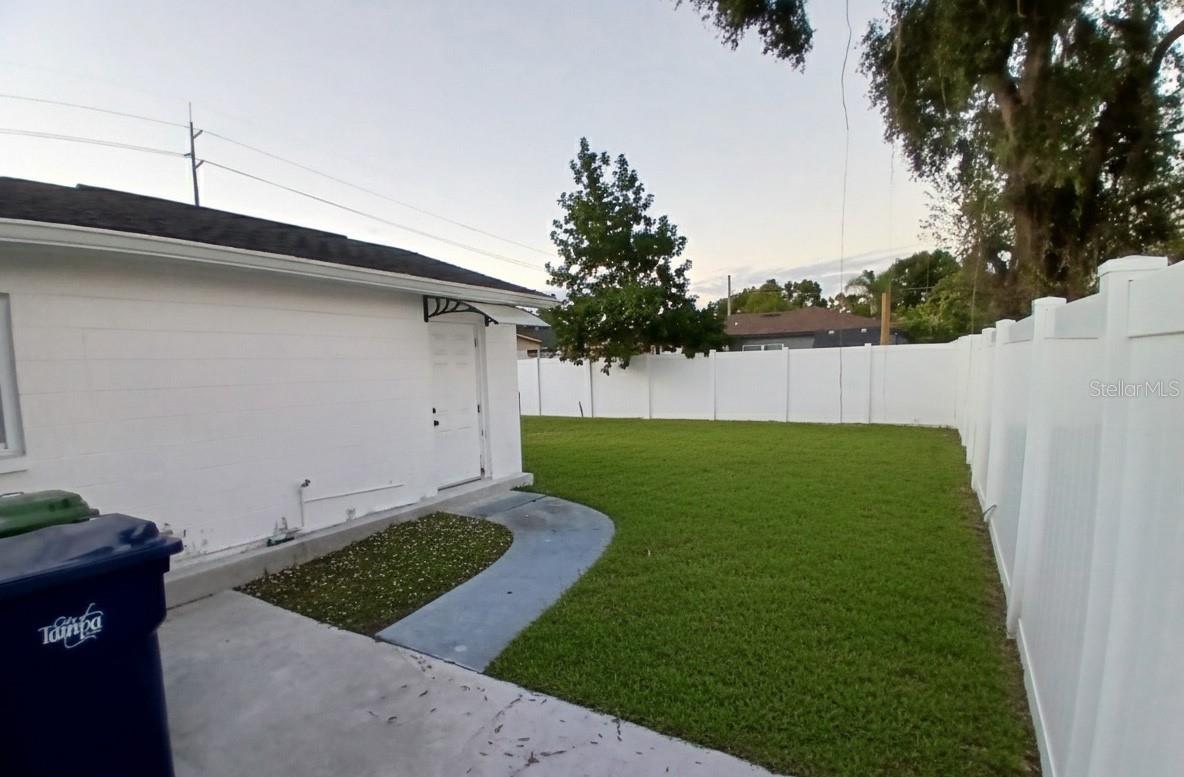 Image 10 of 25 For 3321 Palmetto Street