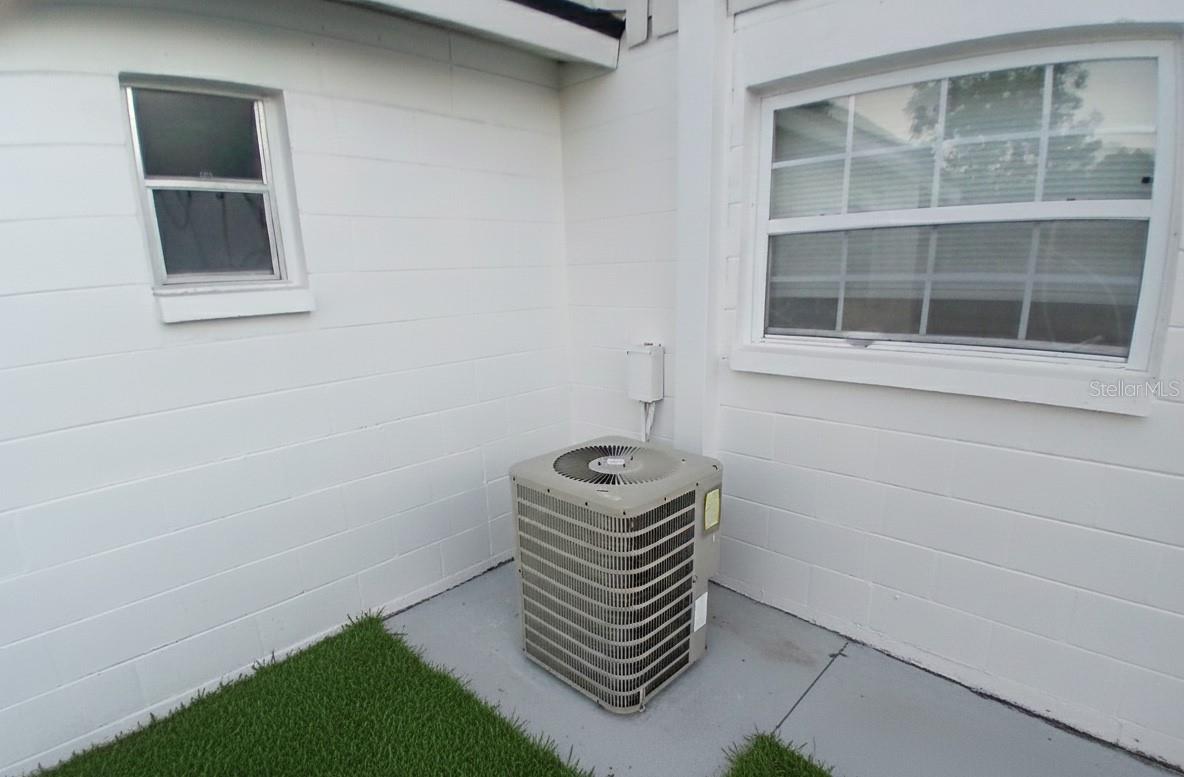 Image 18 of 25 For 3321 Palmetto Street