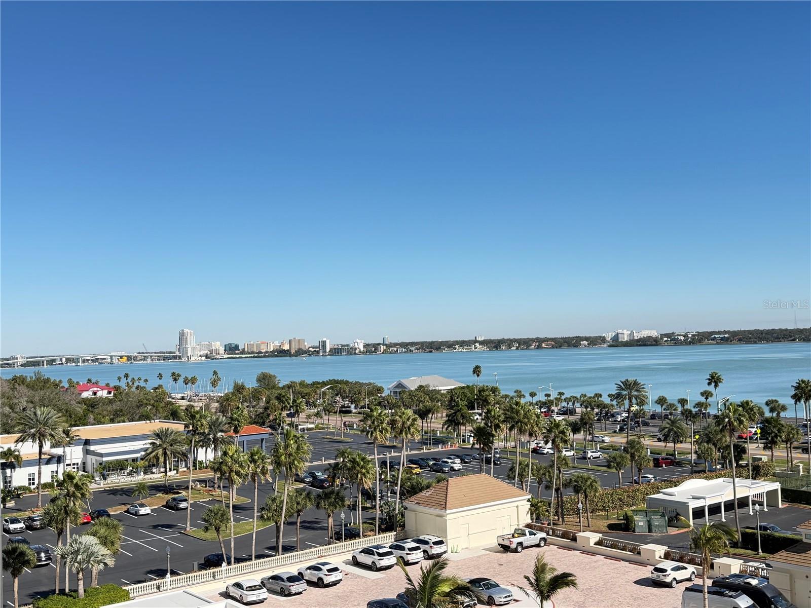 Image 11 of 44 For 1180 Gulf Boulevard 704