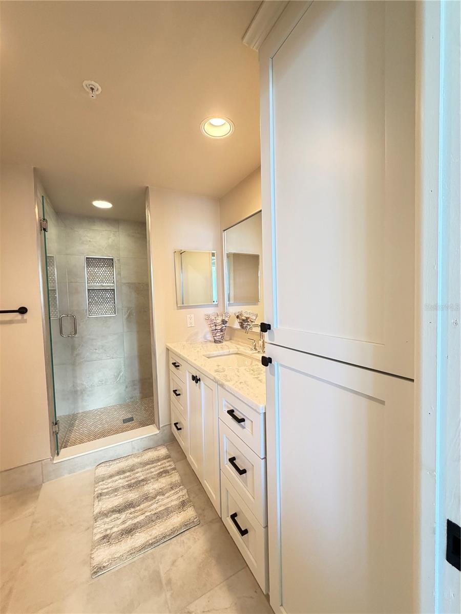 Image 22 of 44 For 1180 Gulf Boulevard 704