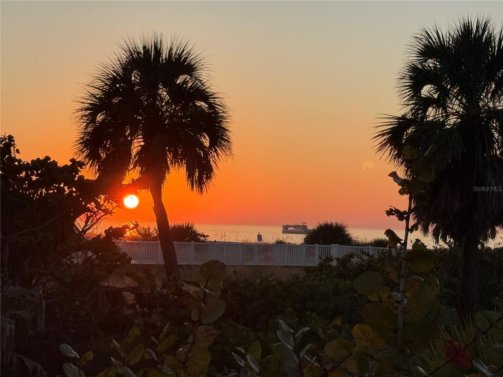 Image 30 of 44 For 1180 Gulf Boulevard 704