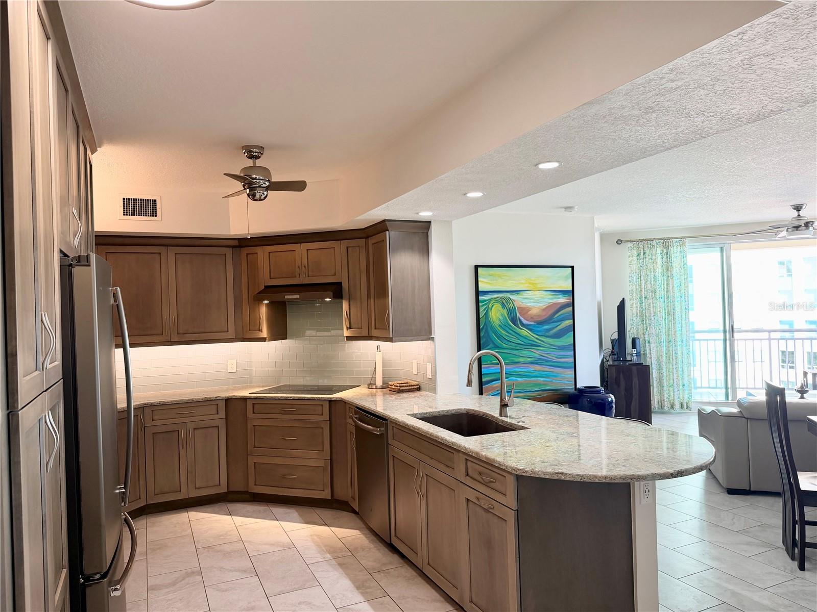 Image 5 of 44 For 1180 Gulf Boulevard 704