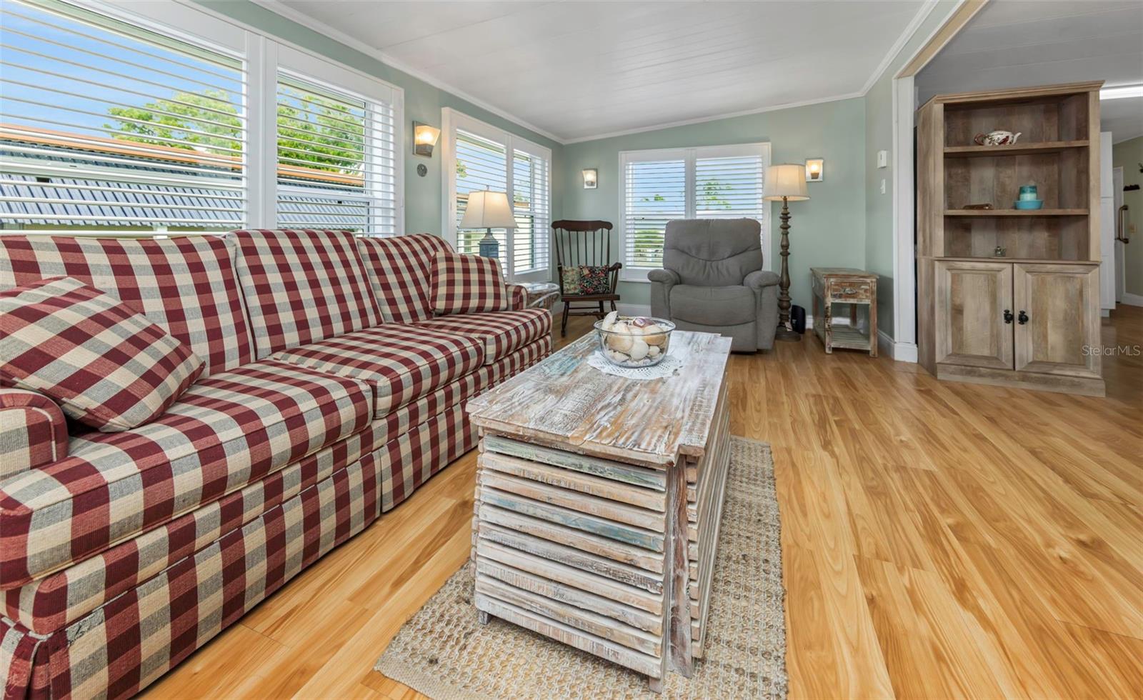 Image 19 of 60 For 1100 Belcher Road S 210