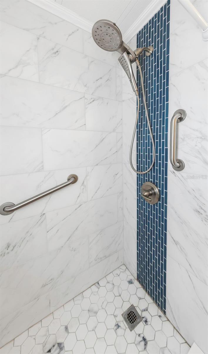 Image 29 of 60 For 1100 Belcher Road S 210