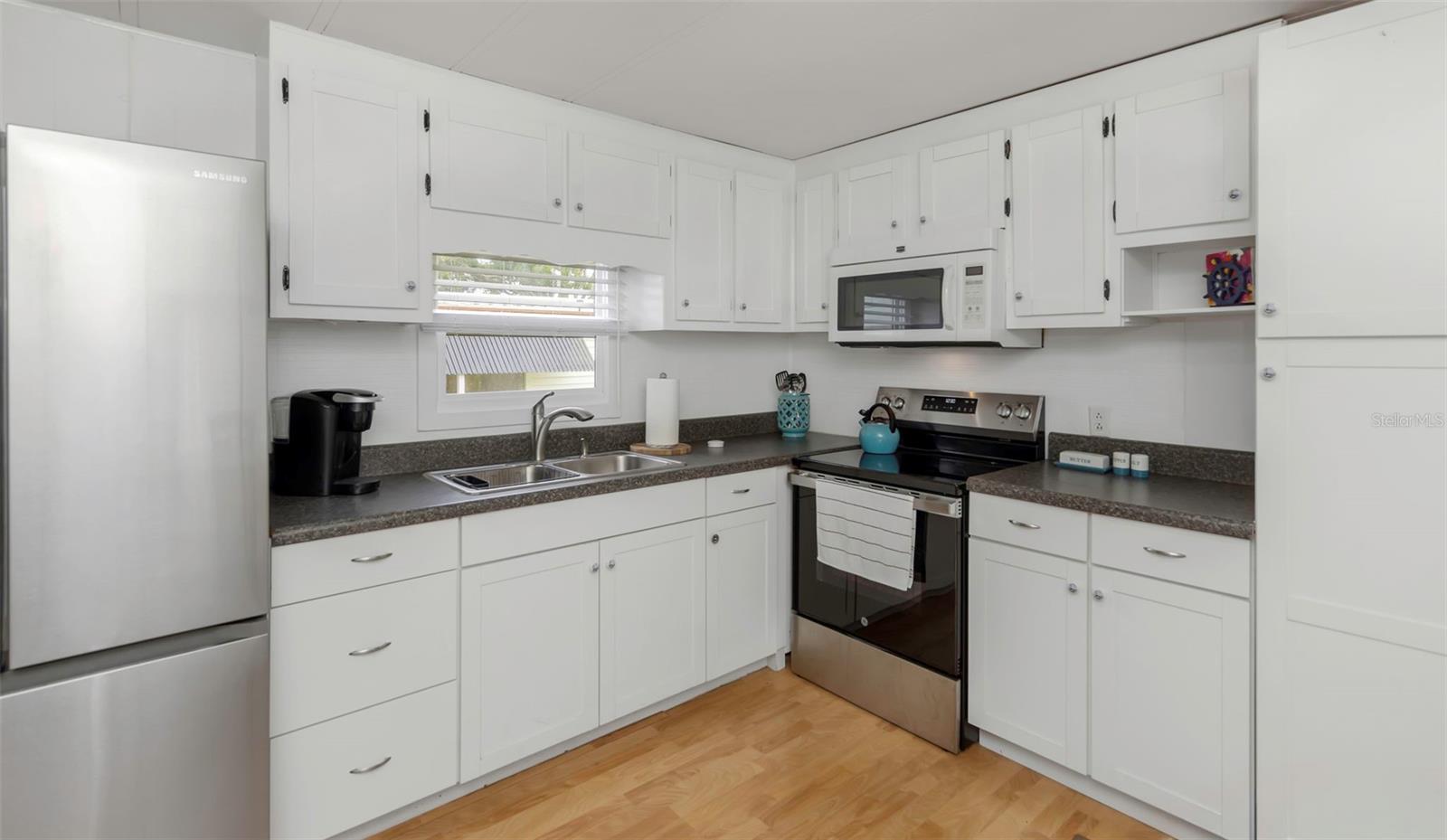 Image 9 of 60 For 1100 Belcher Road S 210