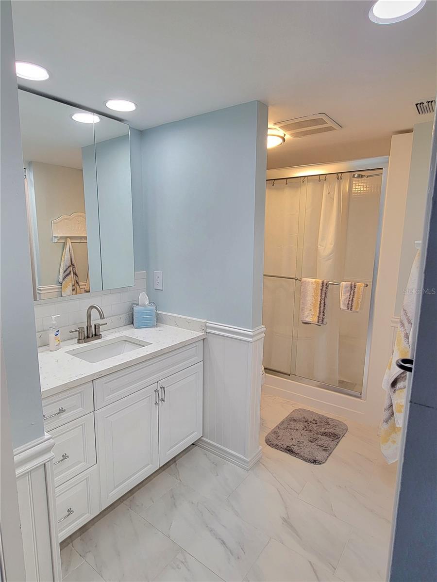 Image 12 of 30 For 930 Virginia Street 203