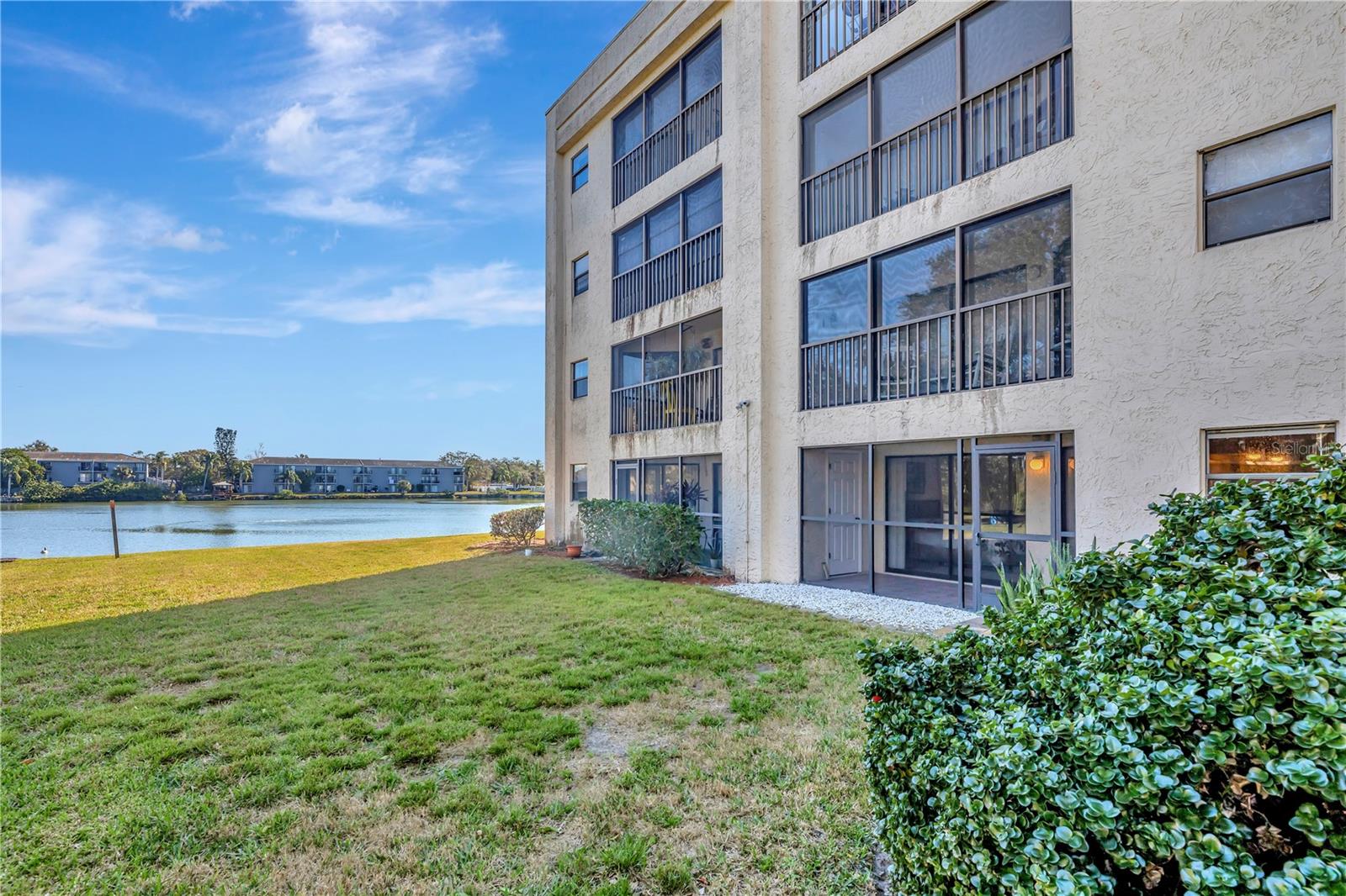 Image 25 of 34 For 11485 Oakhurst Road A105