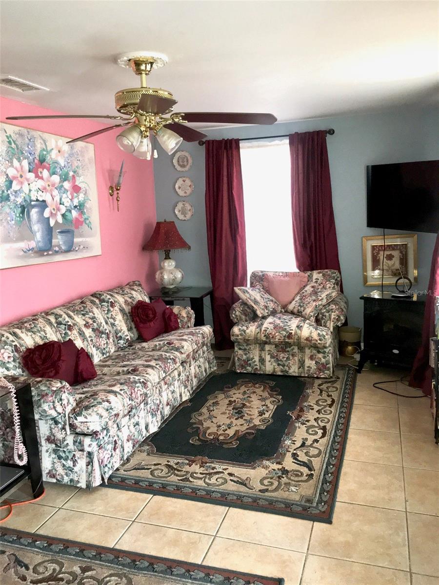 Image 4 of 7 For 8216 19th Street