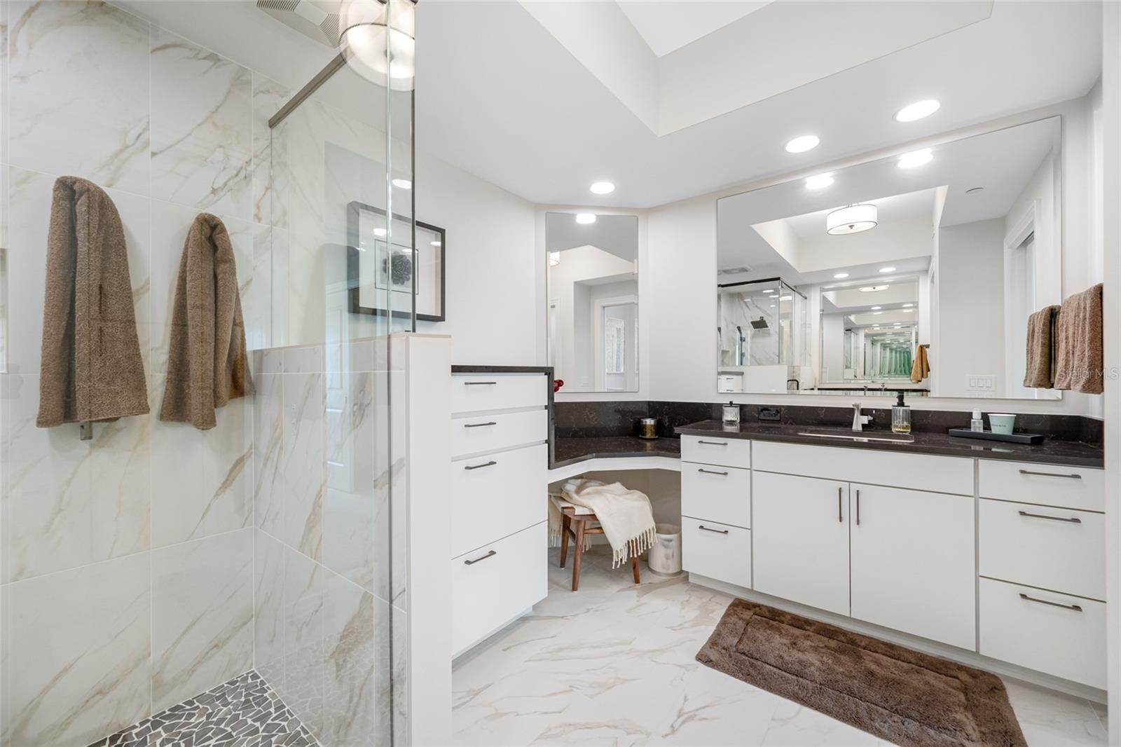 Image 18 of 34 For 1325 Snell Isle Boulevard Ne 810