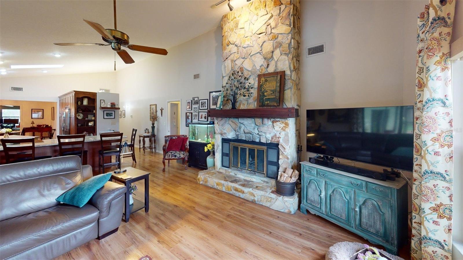 Image 22 of 47 For 2215 Toniwood Lane