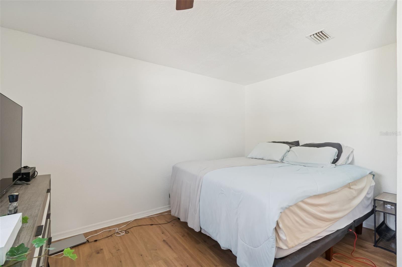 Image 18 of 50 For 7631 18th Way N