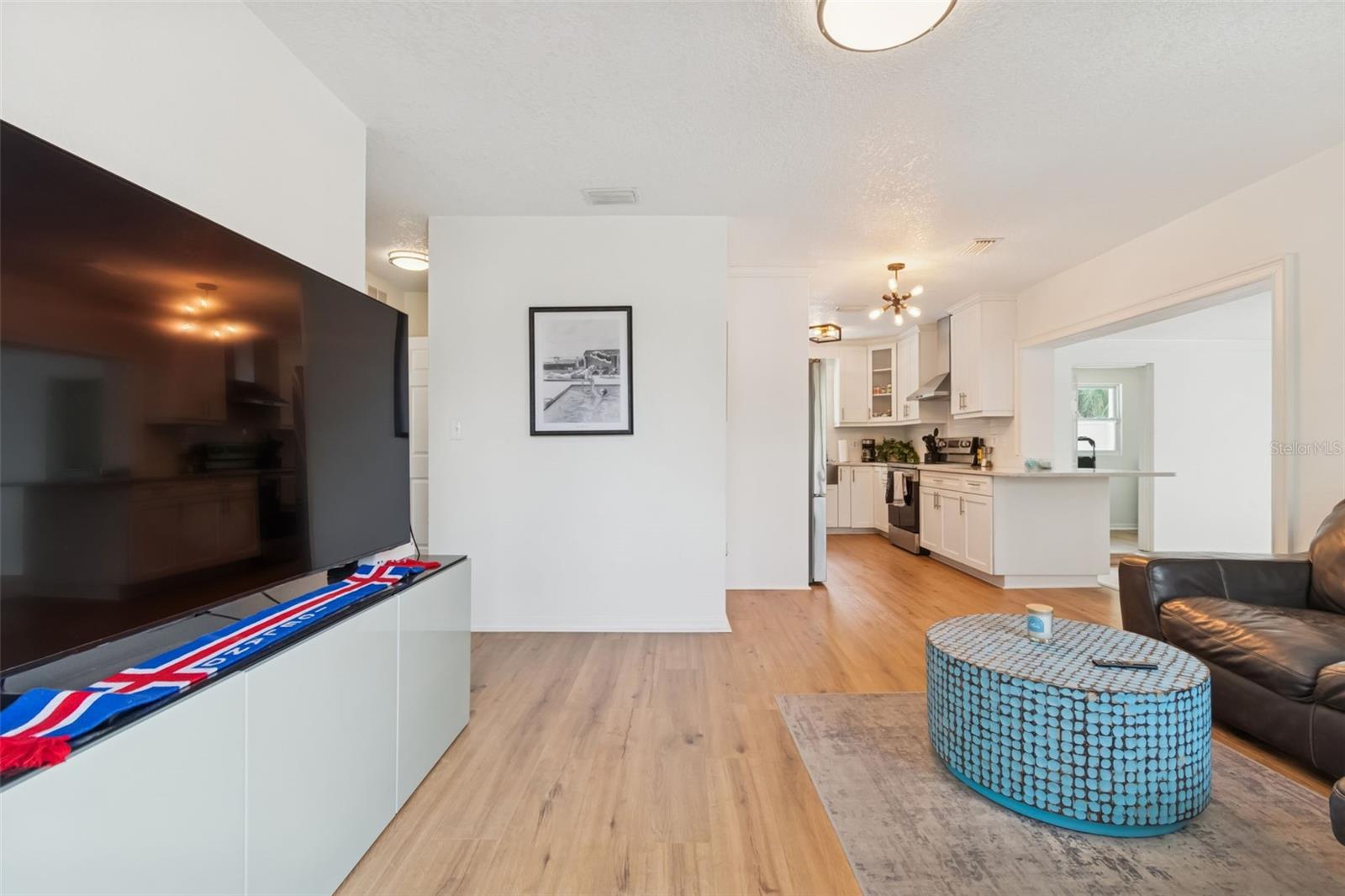 Image 4 of 50 For 7631 18th Way N