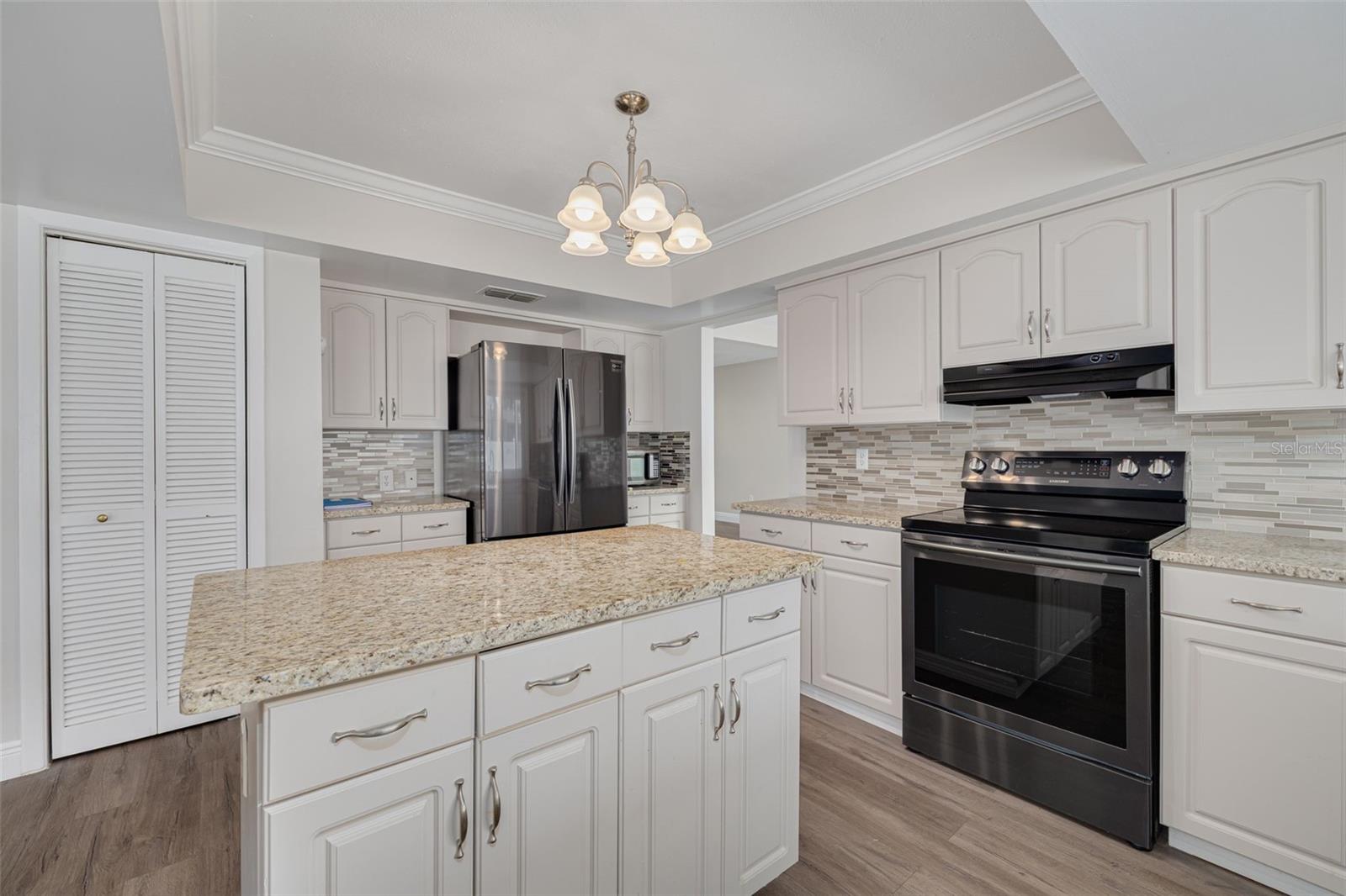 Image 15 of 44 For 10904 Autumn Oak Place