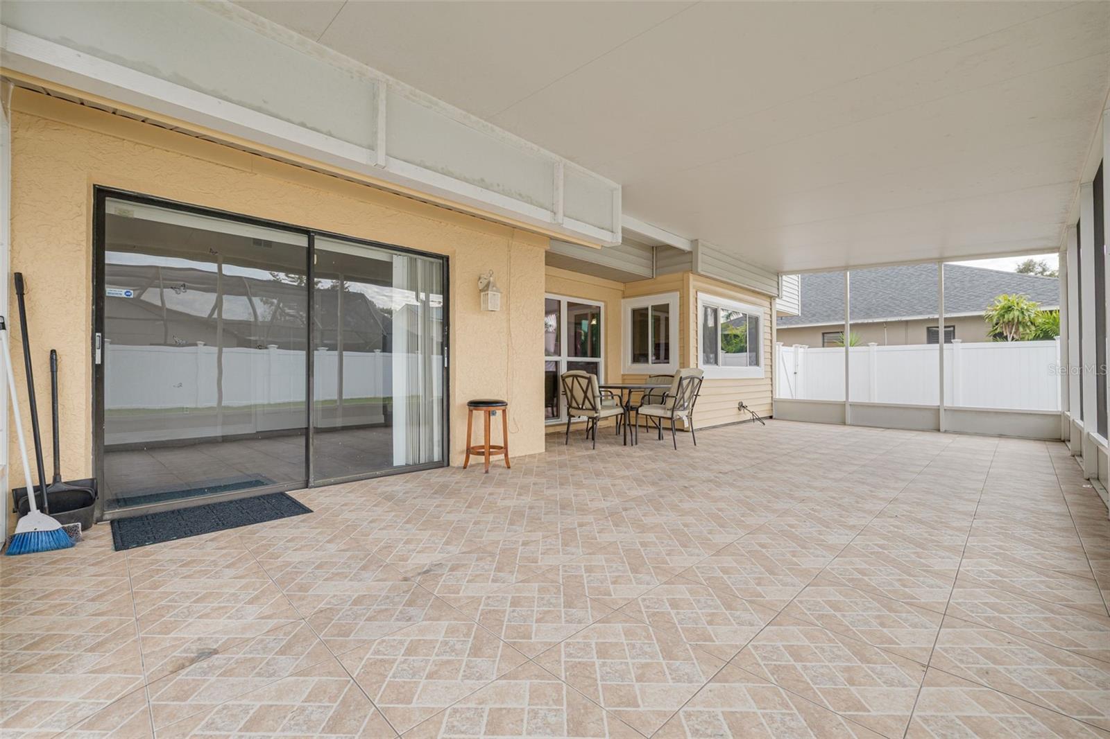 Image 20 of 44 For 10904 Autumn Oak Place