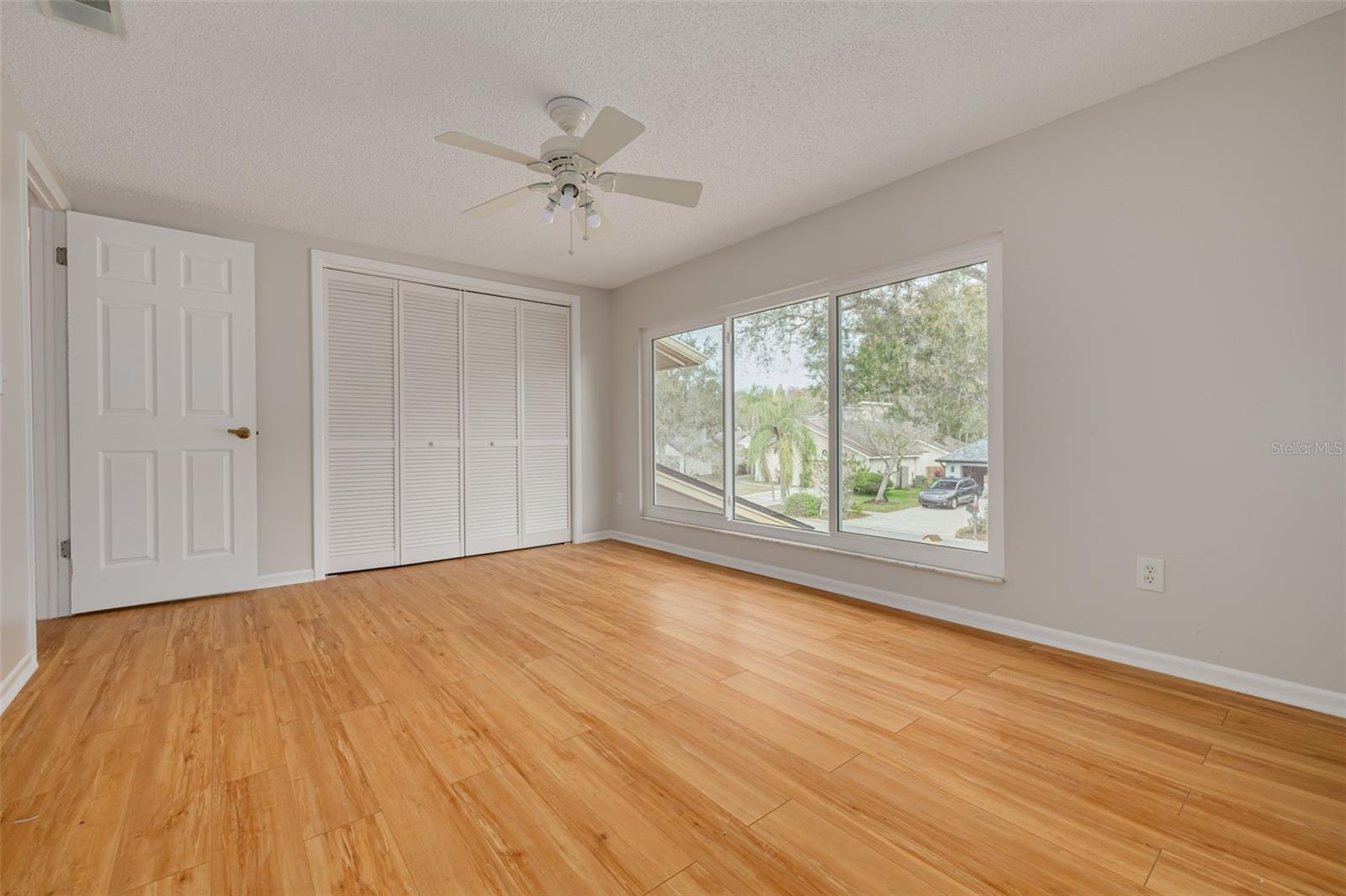 Image 28 of 44 For 10904 Autumn Oak Place