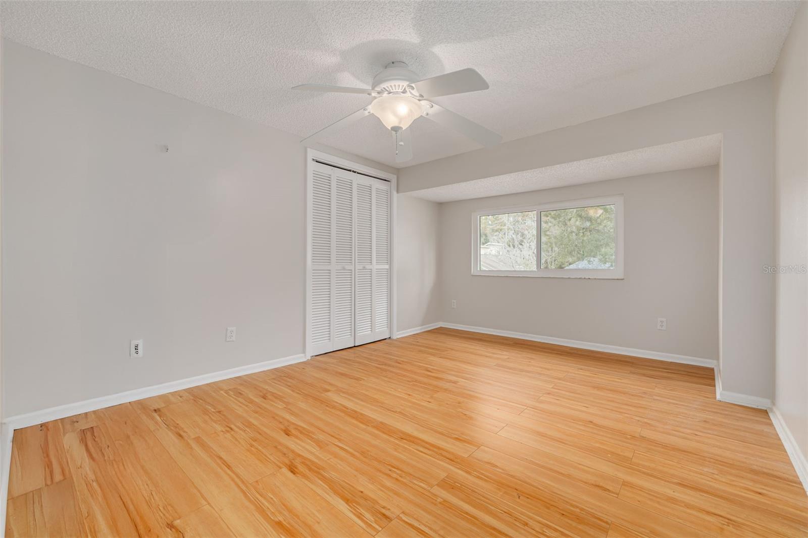 Image 30 of 44 For 10904 Autumn Oak Place