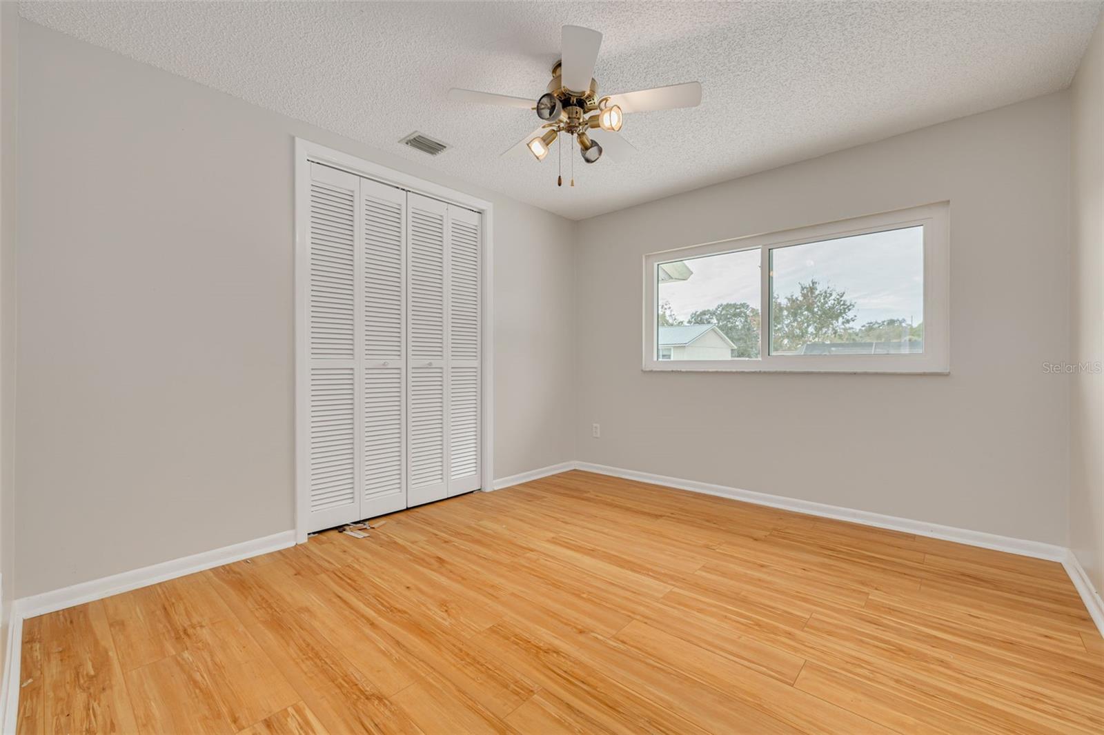 Image 32 of 44 For 10904 Autumn Oak Place